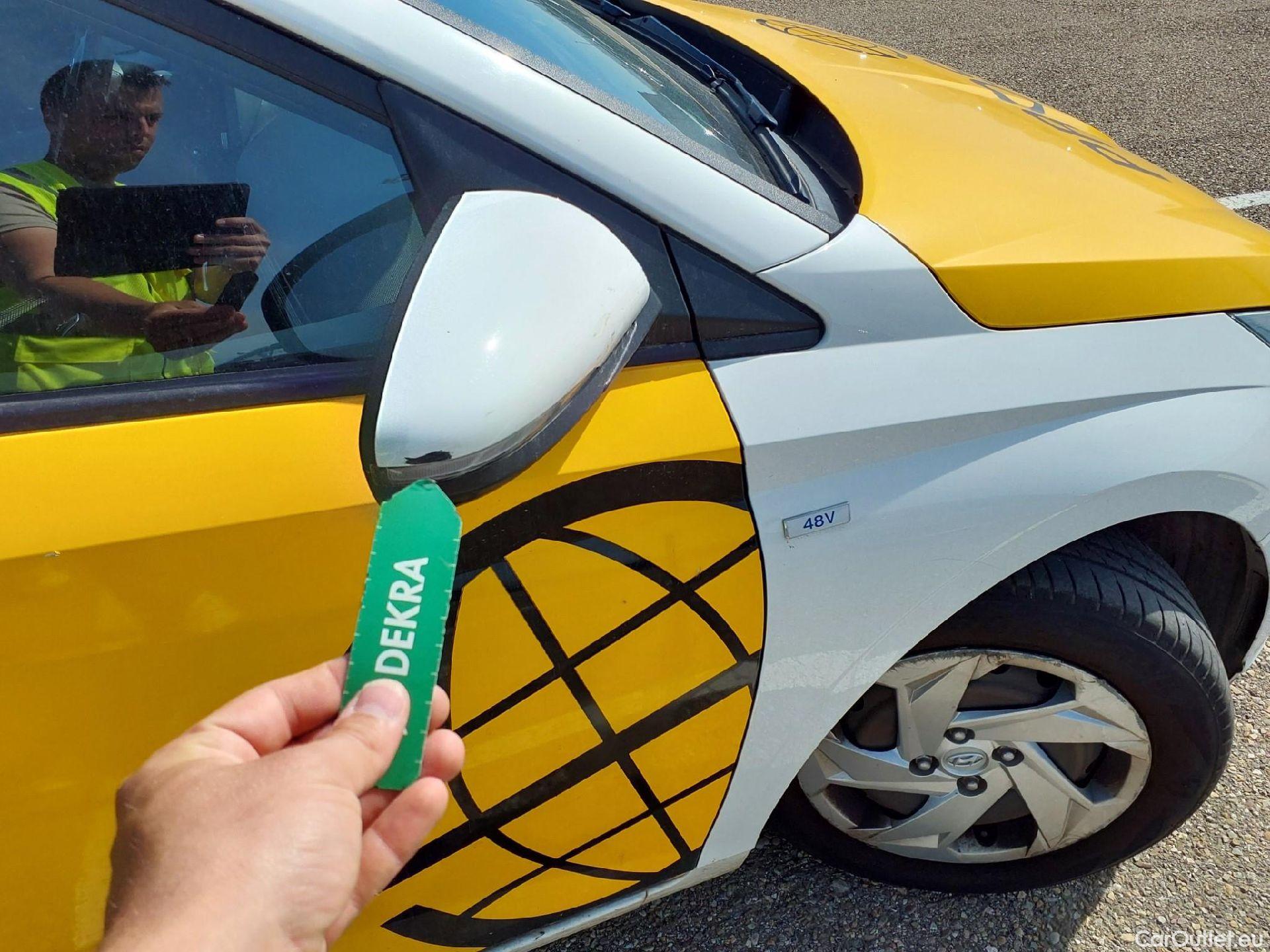  Hyundai  i20 HYUNDAI  / 2020 / 5P / berlina con portón 1.0 TGDI 74kW (100CV) 48V Essence #25