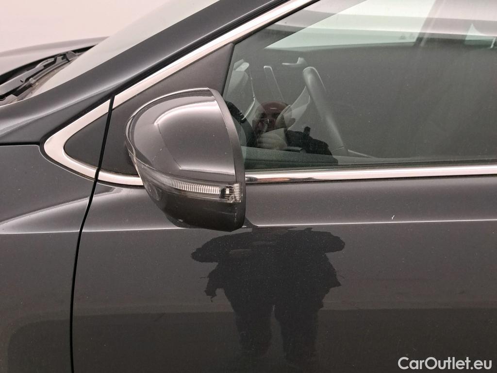  KIA  Sportage KIA  1.6MHEV Drive 100kW(136CV) 4x2(Crist Tintados) #16