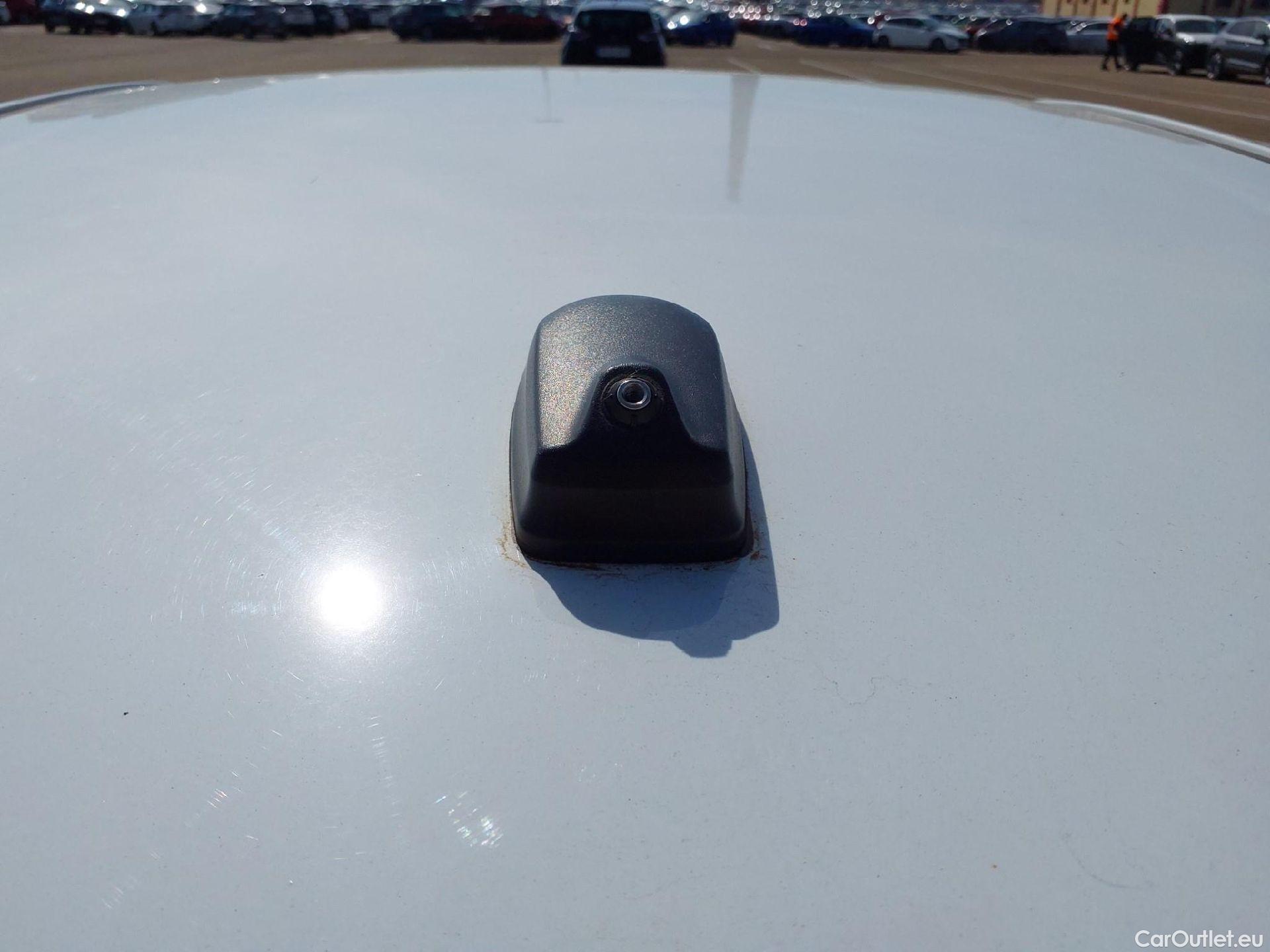  Hyundai  i20 HYUNDAI  / 2020 / 5P / berlina con portón 1.0 TGDI 74kW (100CV) 48V Essence #1