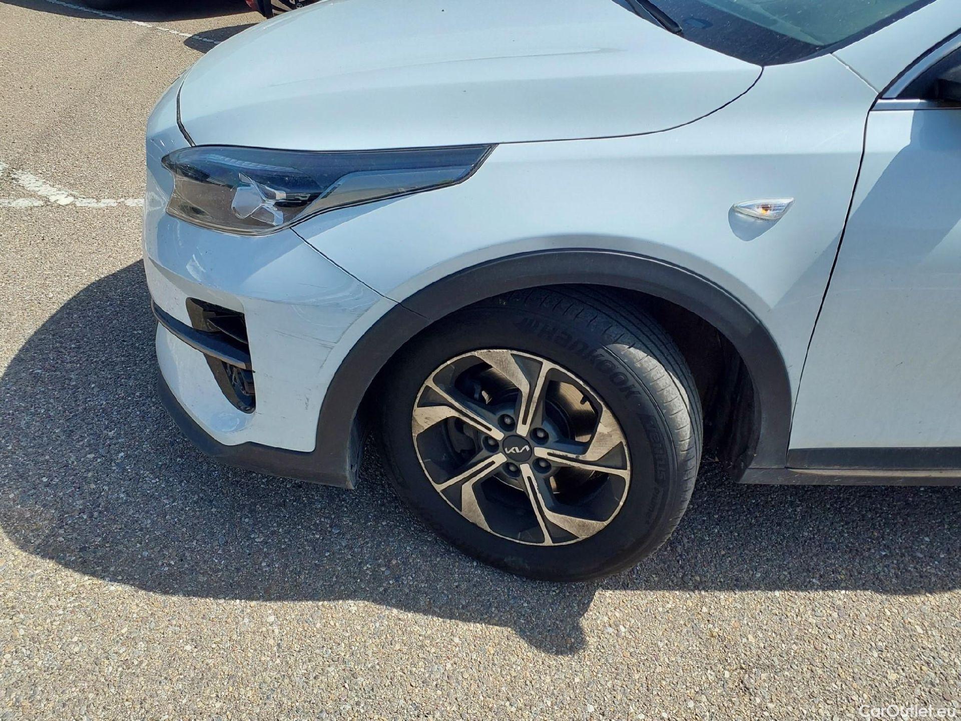  KIA  XCeed KIA  / 2019 / 5P / todoterreno 1.0 T-GDi Drive 88kW (120CV) #20