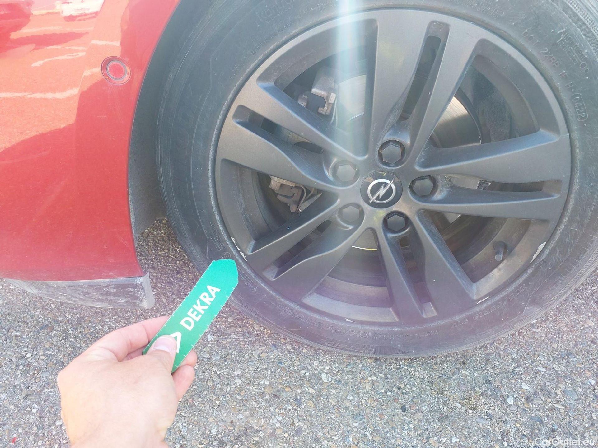  Opel  Astra OPEL  / 2019 / 5P / berlina con portón 1.5D DVC 77kW (105CV) 2020 #4