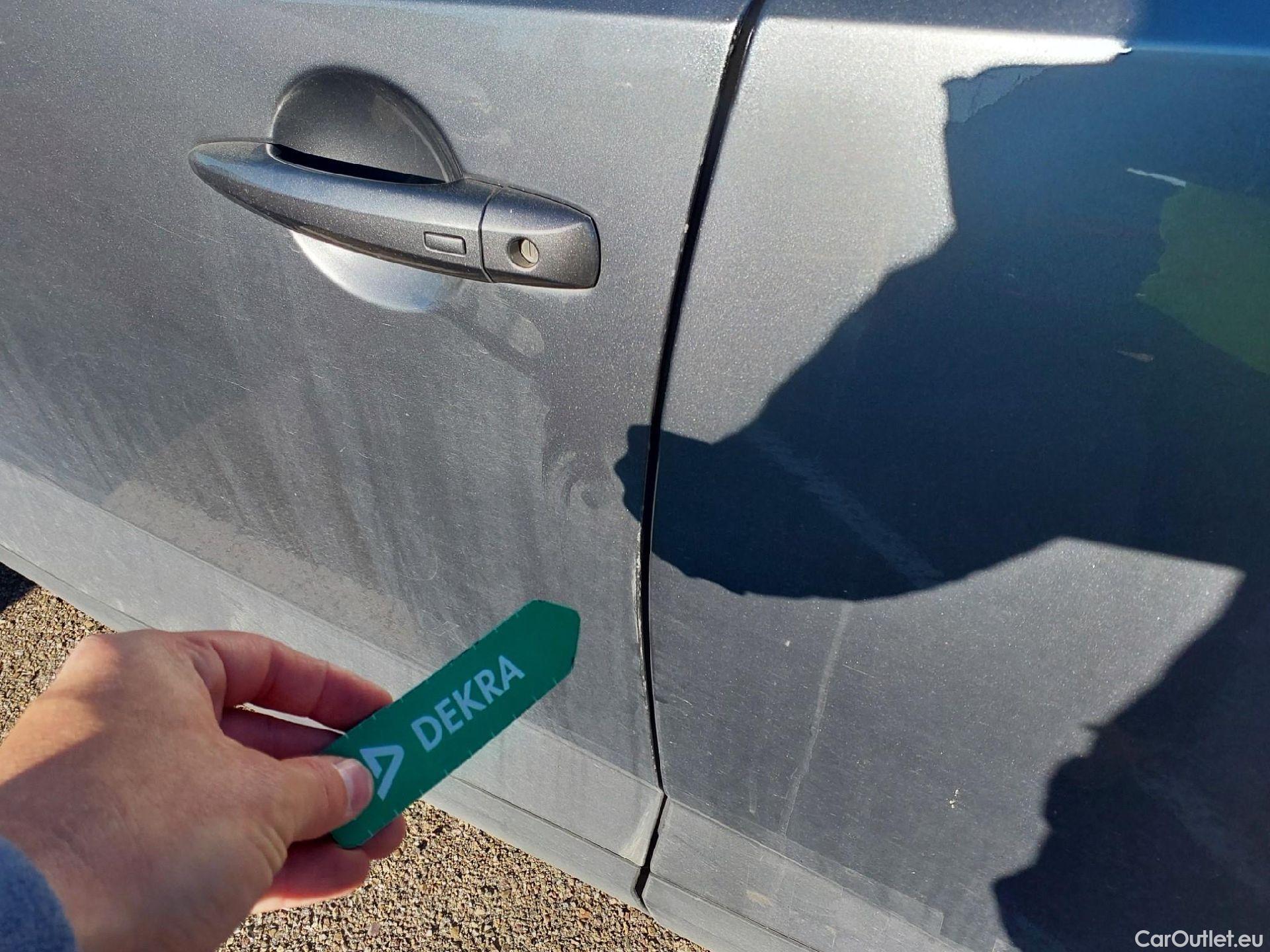  Nissan  Qashqai NISSAN  / 2021 / 5P / todoterreno DIG-T 116kW (158CV) mHEV Xtronic Acenta (AC) #3