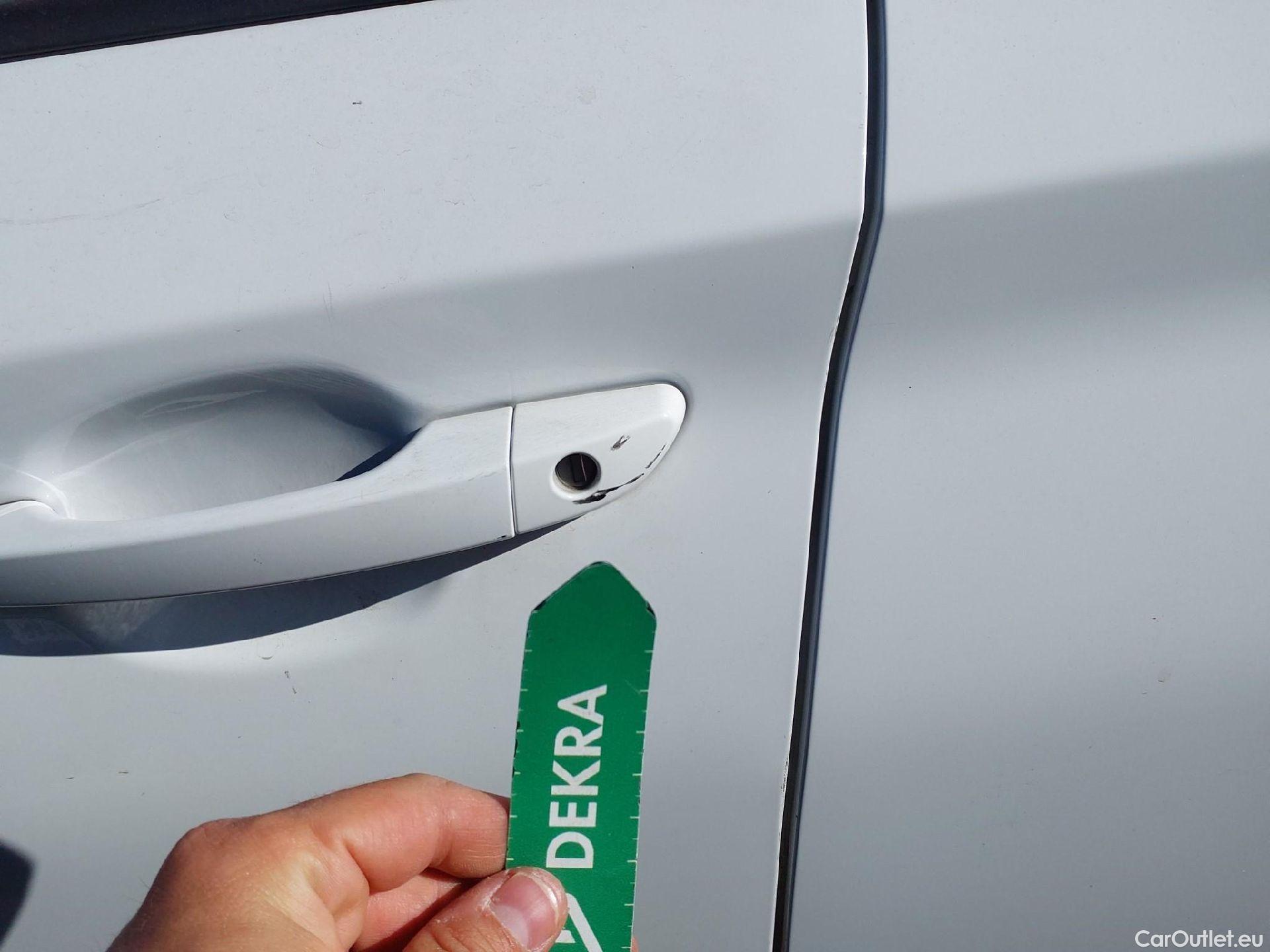  Hyundai  Konna HYUNDAI Kona / 2020 / 5P / todoterreno 1.6 CRDI 100kW (136CV) 48V Maxx 4X2 #8