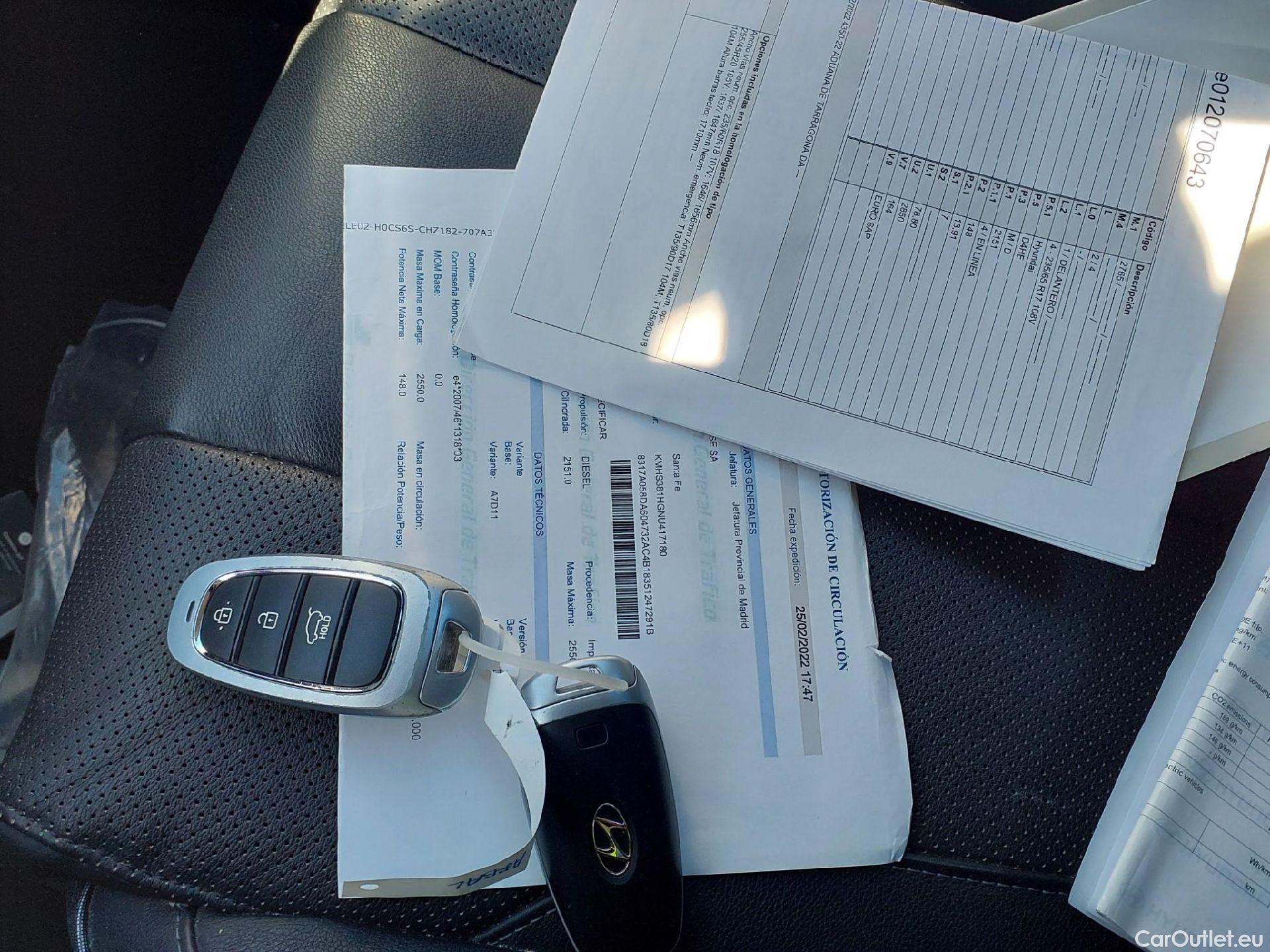  Hyundai  Santa Fe HYUNDAI  / 2021 / 5P / todoterreno 2.2 CRDi Maxx DCT 4x2 #9