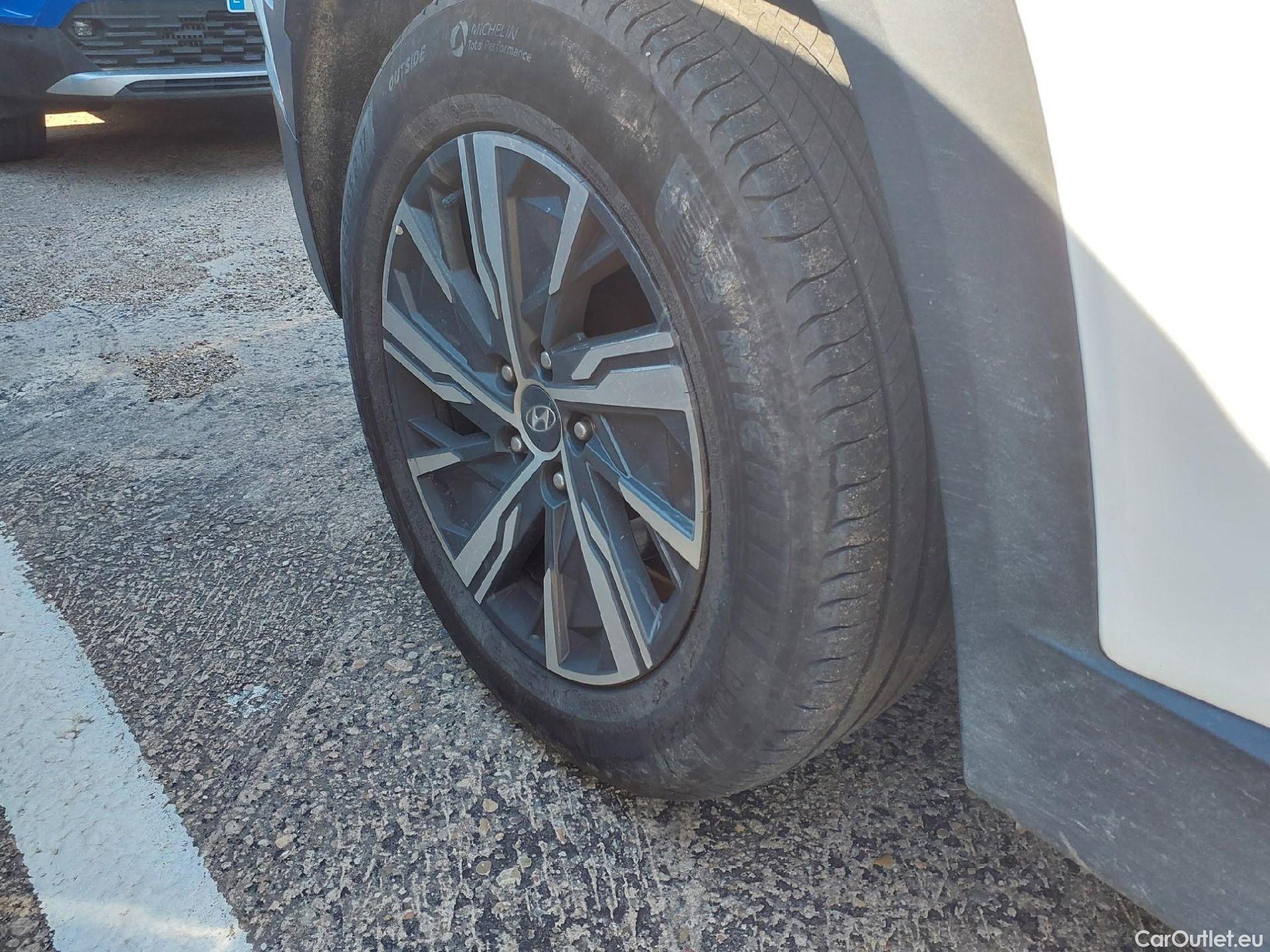  Hyundai  Tucson HYUNDAI  / 2020 / 5P / todoterreno 1.6 CRDI 100kW (136CV) 48V Maxx DCT 4x4 #25