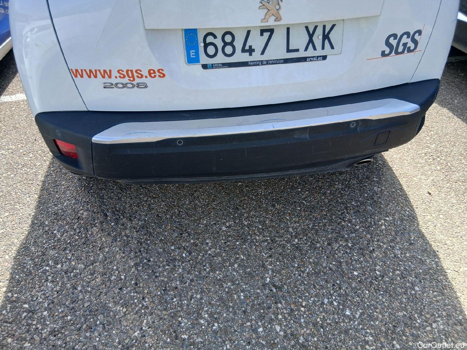  Peugeot  2008 PEUGEOT  / 2019 / 5P / todoterreno Allure BlueHDI 81kW (110CV) #11