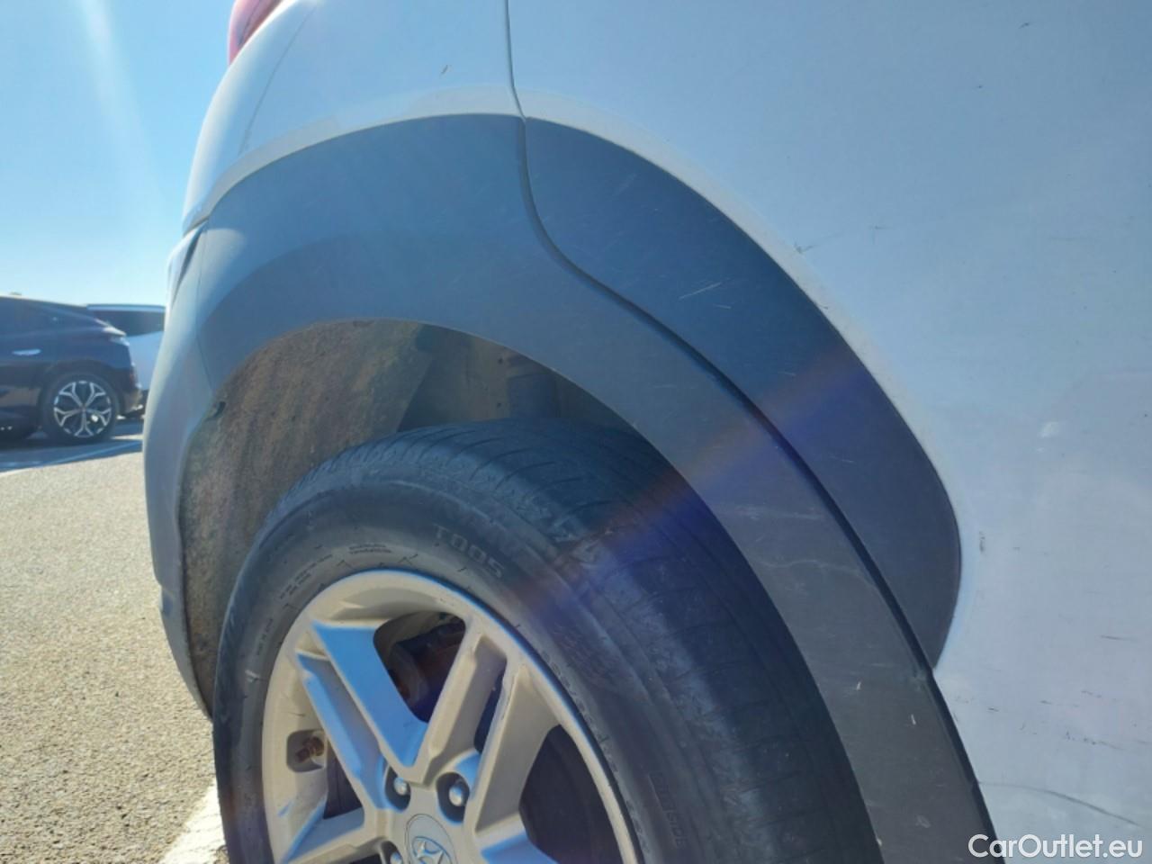  Hyundai  Konna HYUNDAI Kona / 2020 / 5P / todoterreno 1.6 CRDI 100kW (136CV) 48V Maxx 4X2 #15