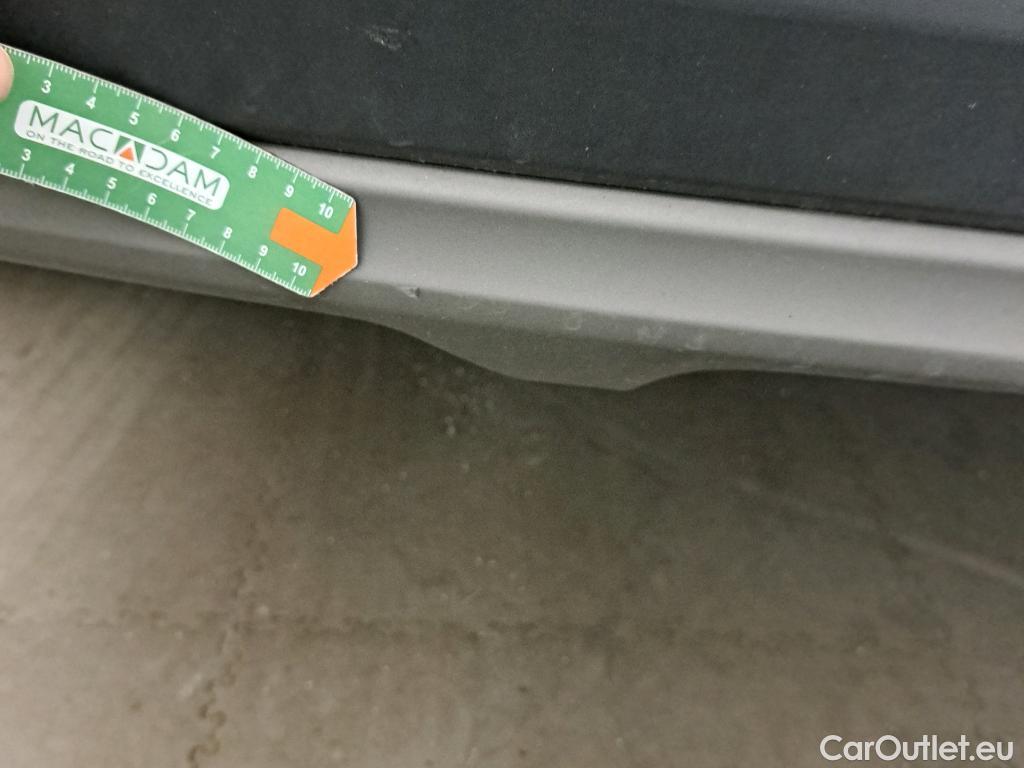  Hyundai  Tucson HYUNDAI  / 2018 / 5P / todoterreno 1.6 CRDI 85kW (116CV) 48V SLE 4X2(SP)(SL) #9