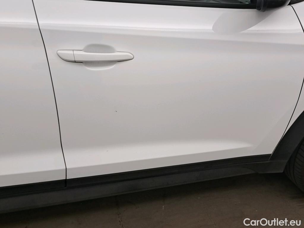  Hyundai  Tucson HYUNDAI  / 2018 / 5P / todoterreno 1.6 CRDI 85kW (116CV) 48V SLE 4X2(SP)(SL) #3