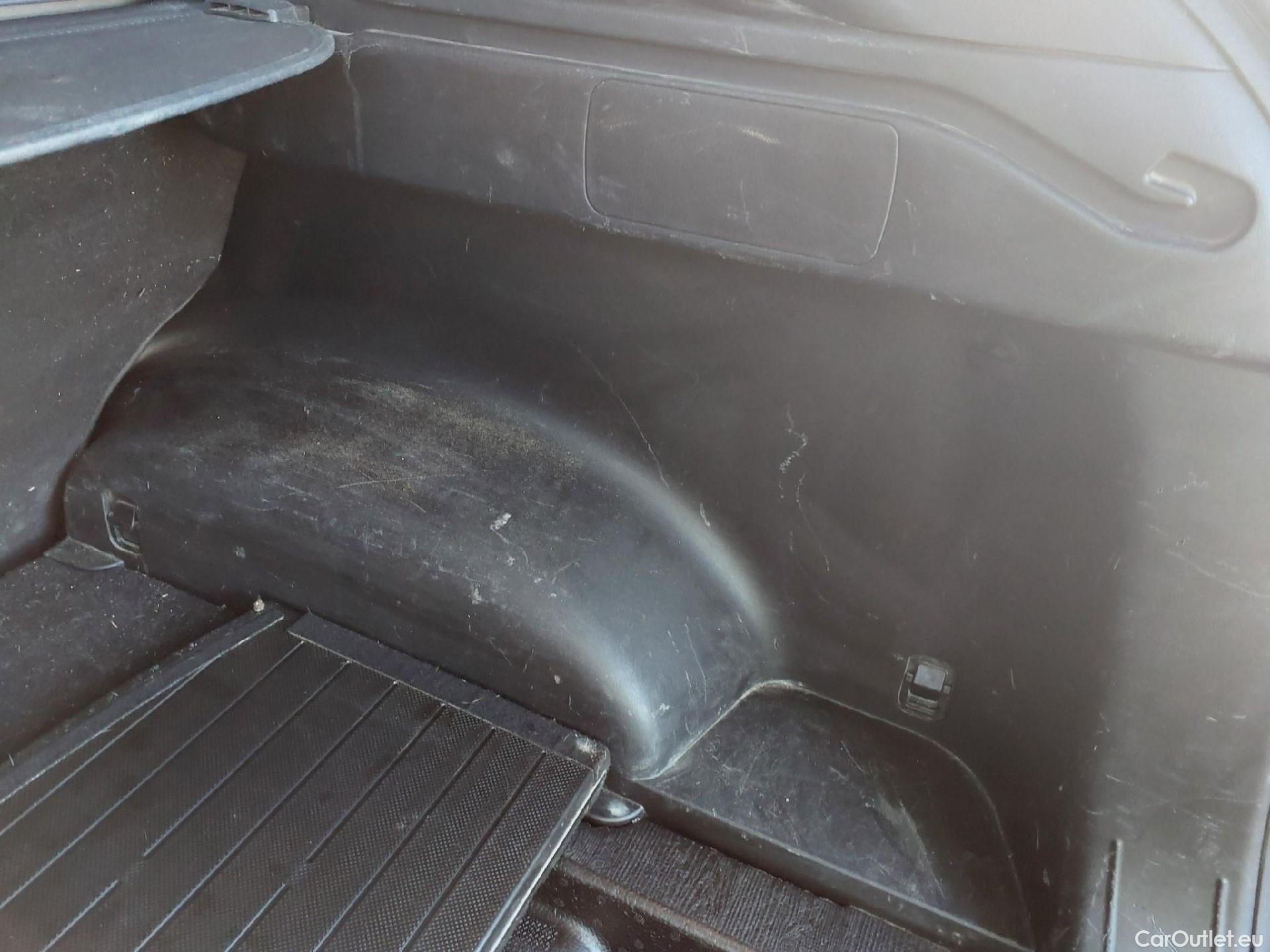  Hyundai  Tucson HYUNDAI  / 2020 / 5P / todoterreno 1.6 CRDI 100kW (136CV) 48V Maxx DCT #4