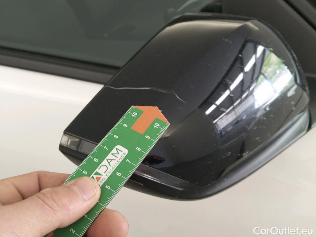  Citroen  C4 CITROEN  / 2020 / 5P / berlina con portón BlueHdi 110 S&S Live Pack #12