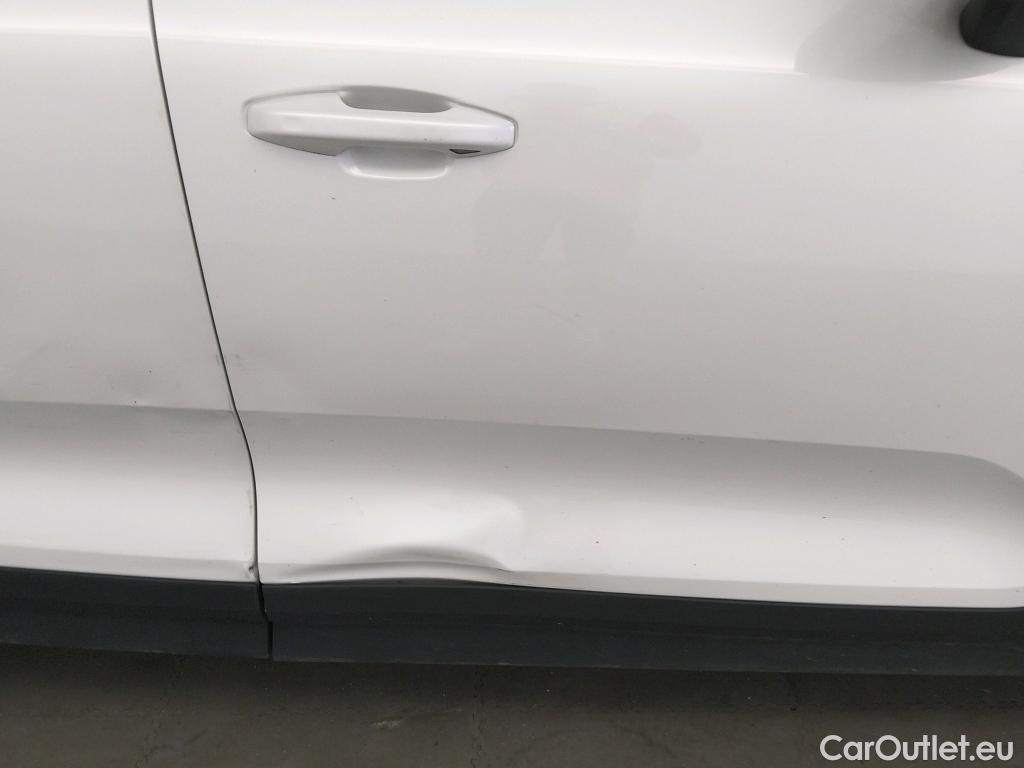  Volvo  XC 40 VOLVO XC40 todoterreno 1.5 T5 Twin Recharge Inscription Ex Auto 260 CV 10 kWh #1