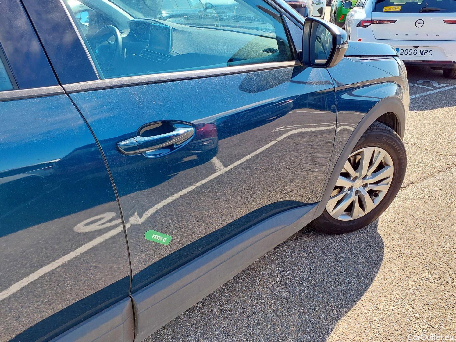  Peugeot  3008 PEUGEOT  / 2020 / 5P / todoterreno 1.5 BlueHDi 96kW S&S Active Pack EAT8 #15