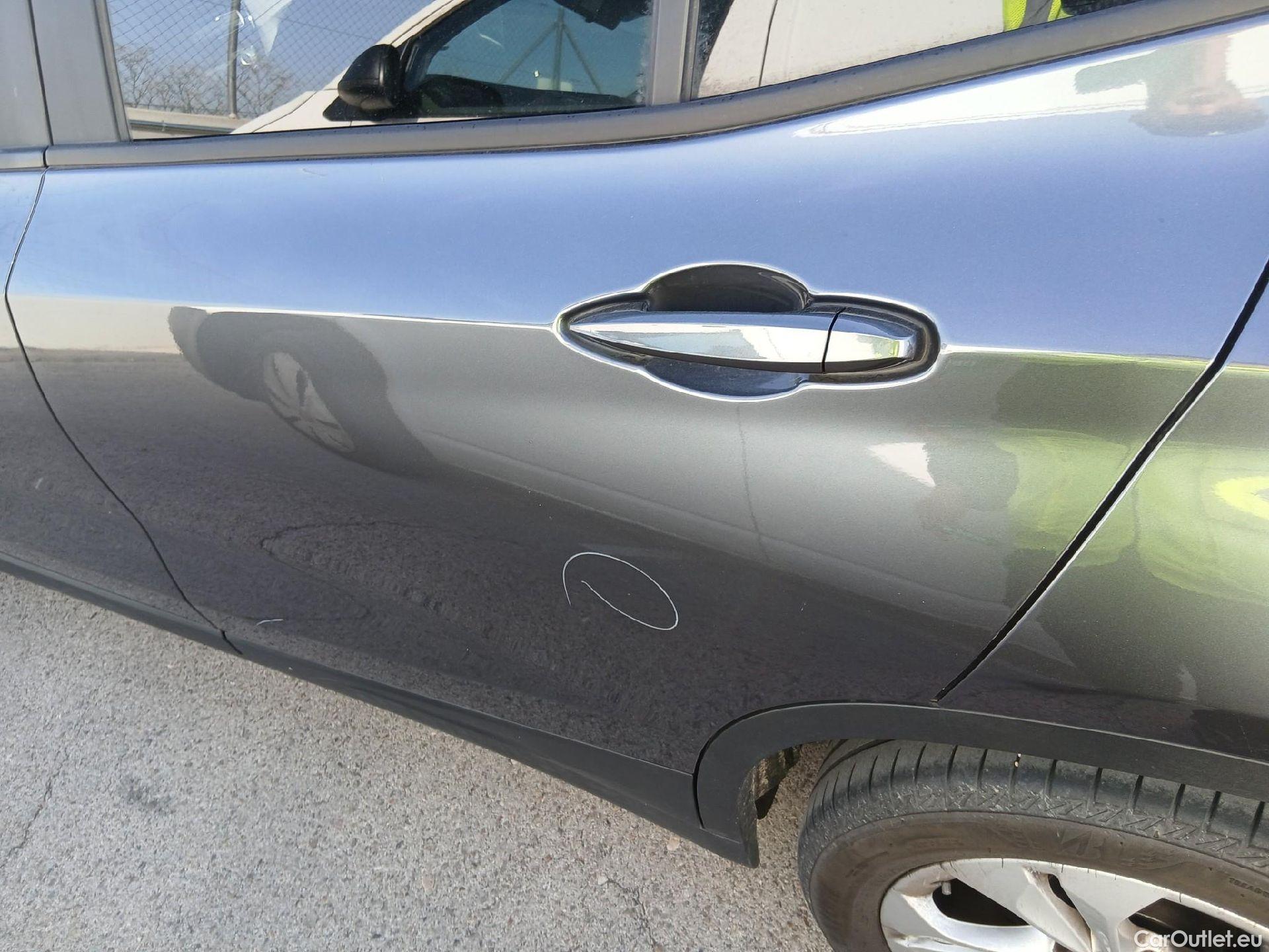  Bmw  X2 BMW  / 2017 / 5P / todoterreno sDrive18d (AC) #9