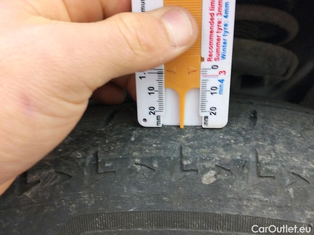  Volvo  XC 40 VOLVO XC40 todoterreno 1.5 T5 Twin Recharge Inscription Ex Auto 260 CV 10 kWh #6