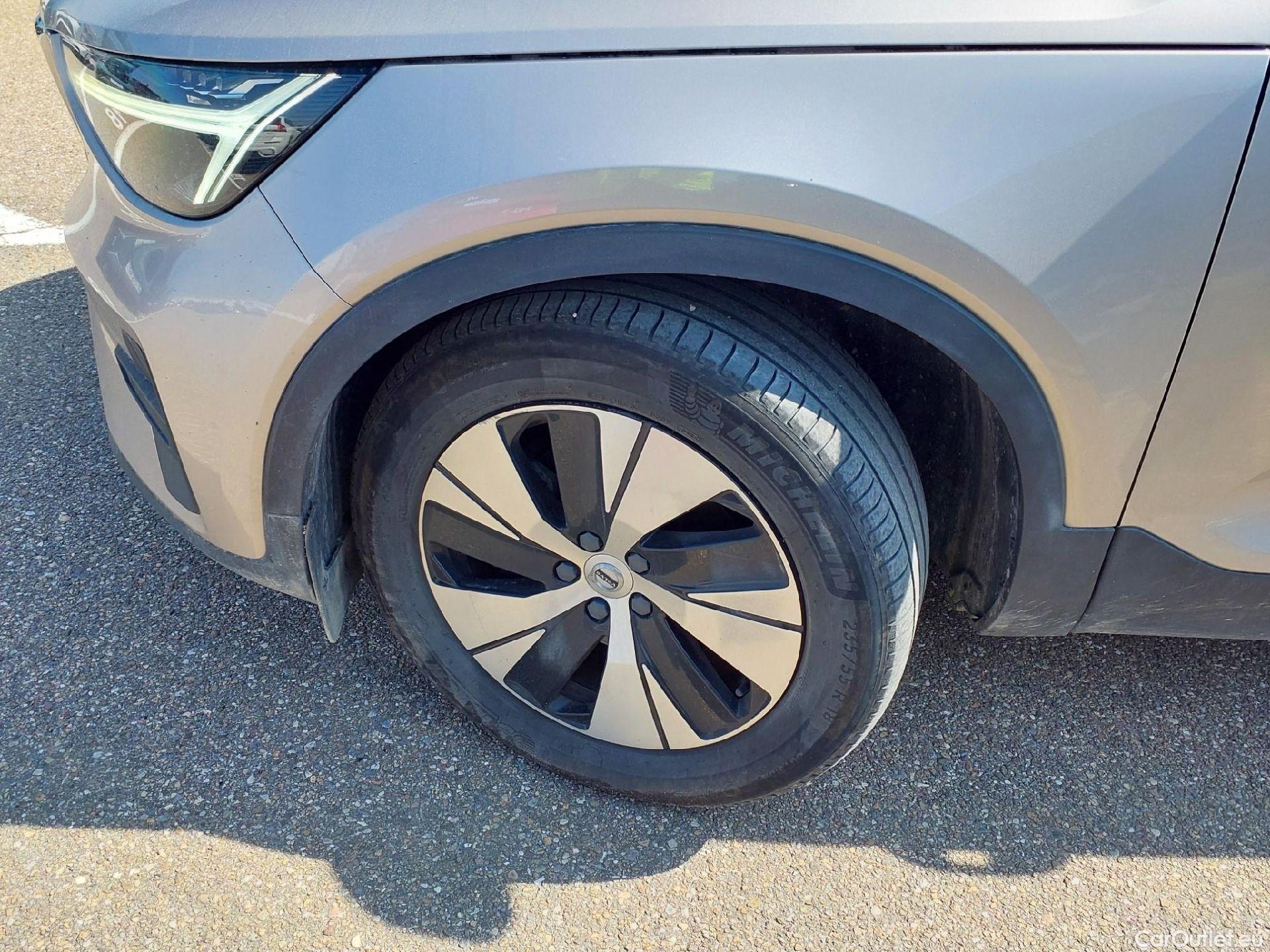  Volvo  XC 40 VOLVO XC40 todoterreno 2.0 B3 G Core Auto 160 CV  #7