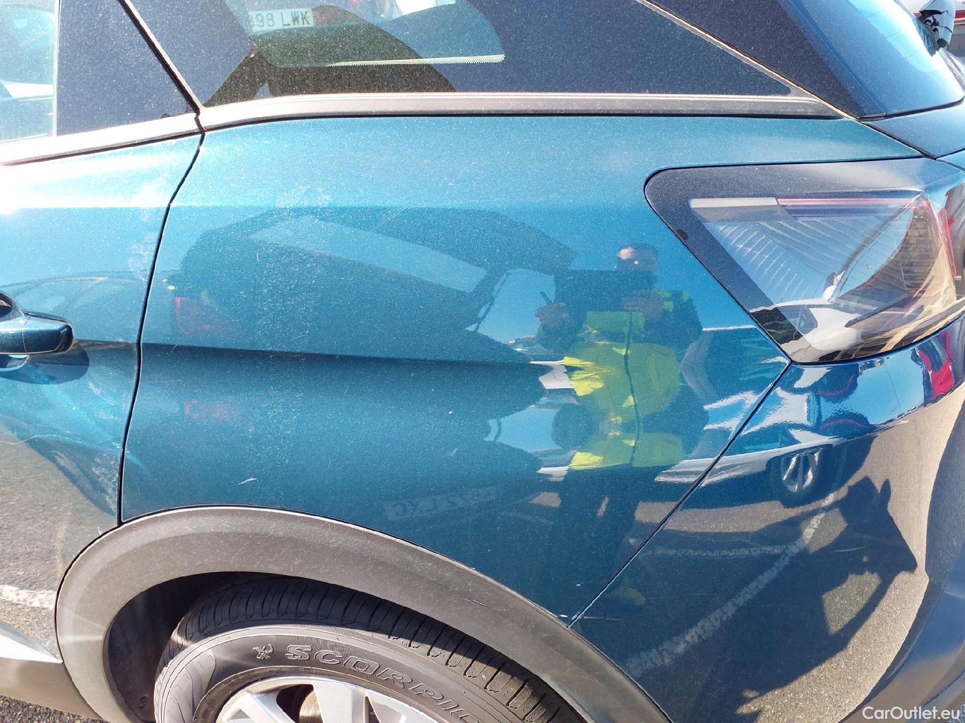  Peugeot  3008 PEUGEOT  / 2020 / 5P / todoterreno 1.5 BlueHDi 96kW S&S Active Pack EAT8 #5