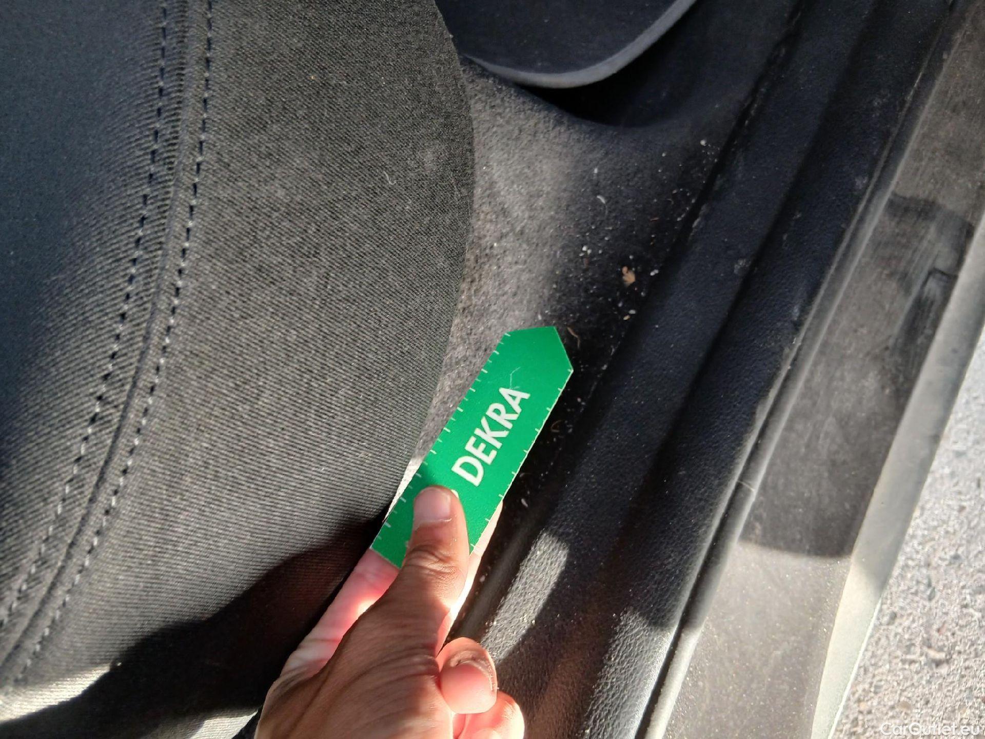  Bmw  X2 BMW  / 2017 / 5P / todoterreno sDrive18d (AC) #18