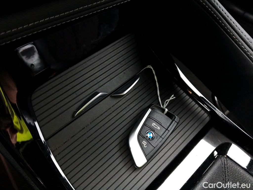  Bmw  X1 BMW  / 2019 / 5P / todoterreno sDrive18d #3