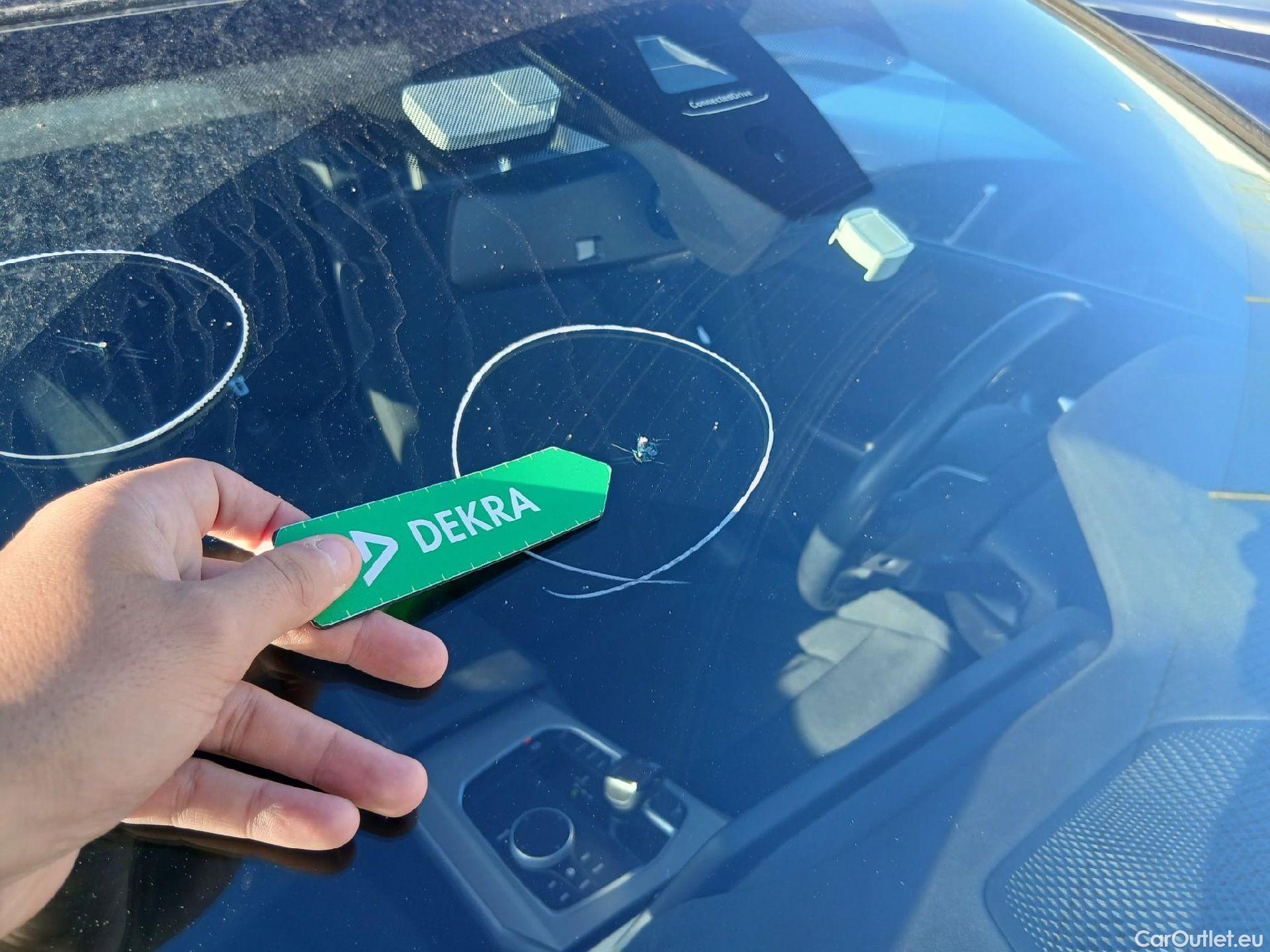  Bmw  Serie 3 BMW  / 2018 / 4P / sedán 318d Auto. #2