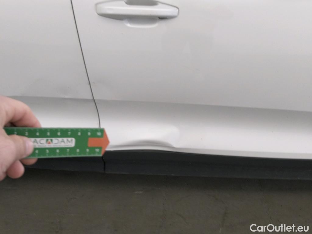  Volvo  XC 40 VOLVO XC40 todoterreno 1.5 T5 Twin Recharge Inscription Ex Auto 260 CV 10 kWh #2