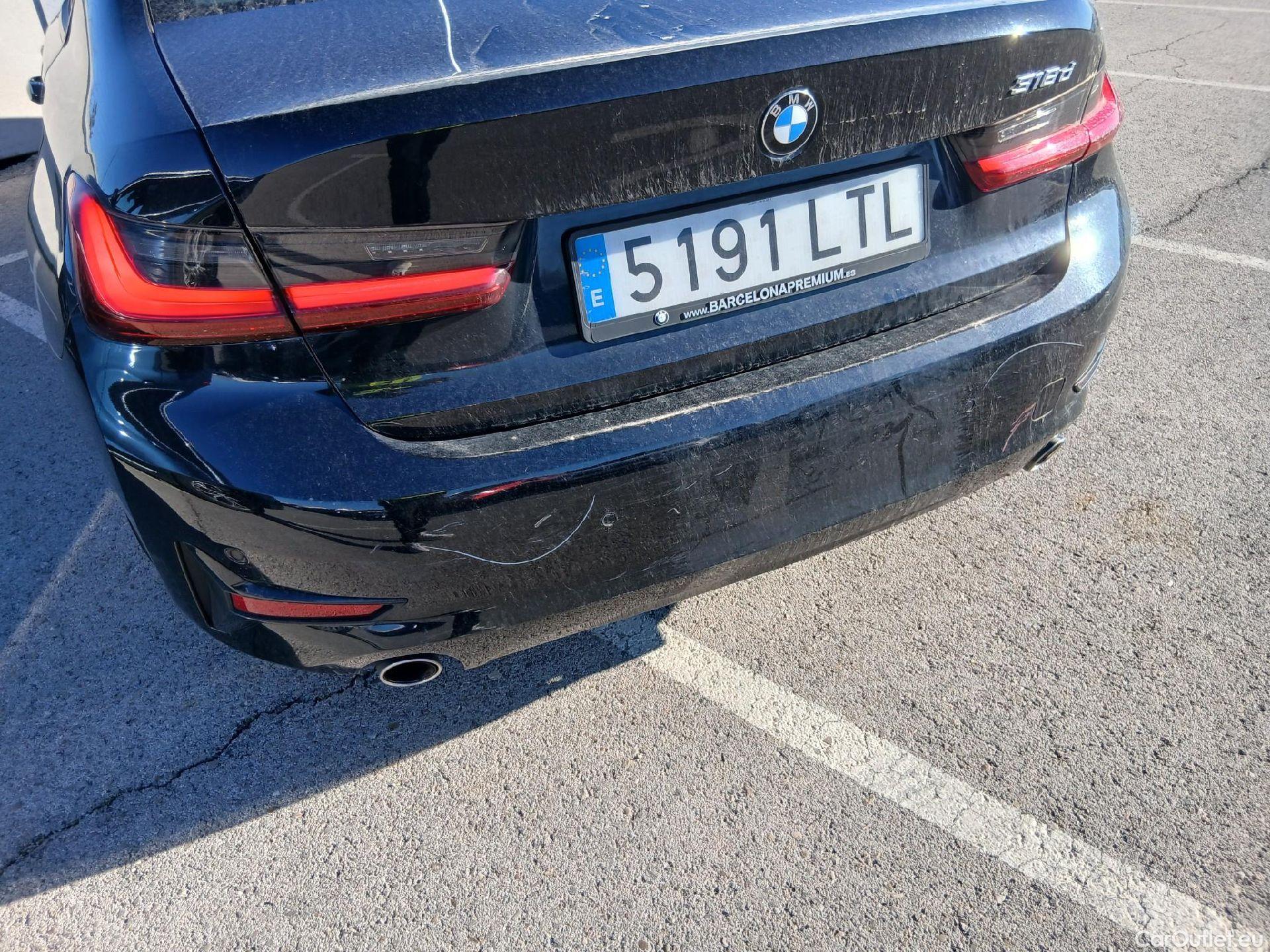  Bmw  Serie 3 BMW  / 2018 / 4P / sedán 318d Auto. #13