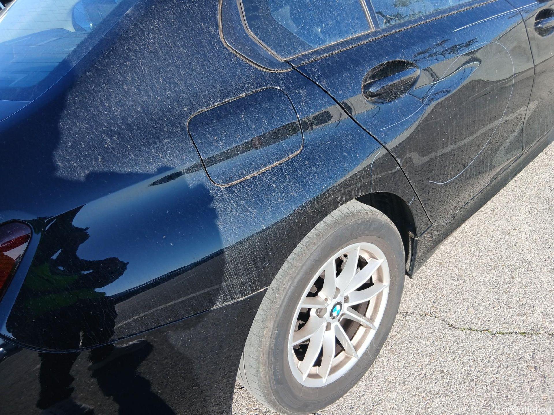  Bmw  Serie 3 BMW  / 2018 / 4P / sedán 318d Auto. #18