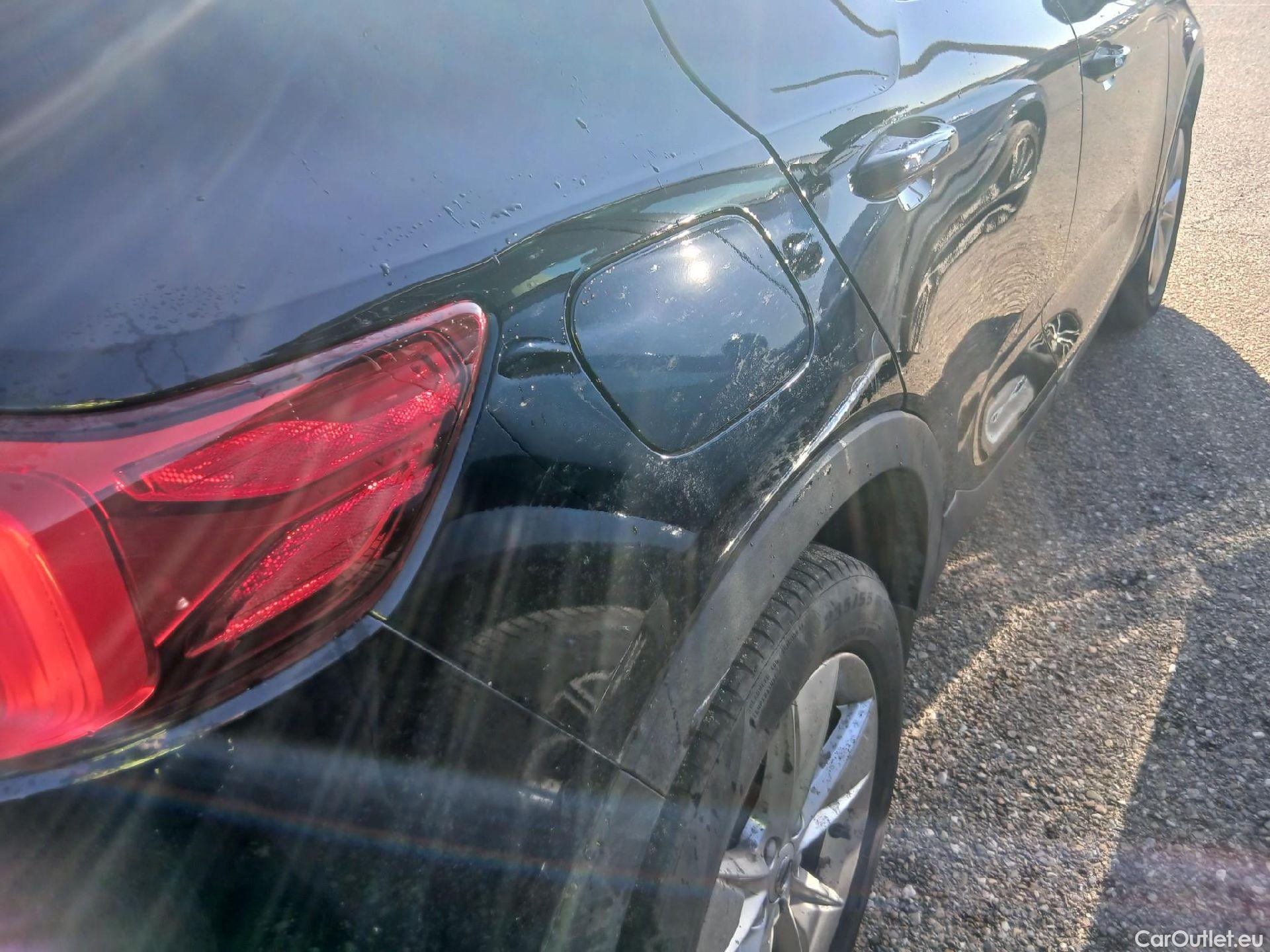  Volvo  XC 40 VOLVO XC40 todoterreno 2.0 B3 G Core Auto 160 CV #10