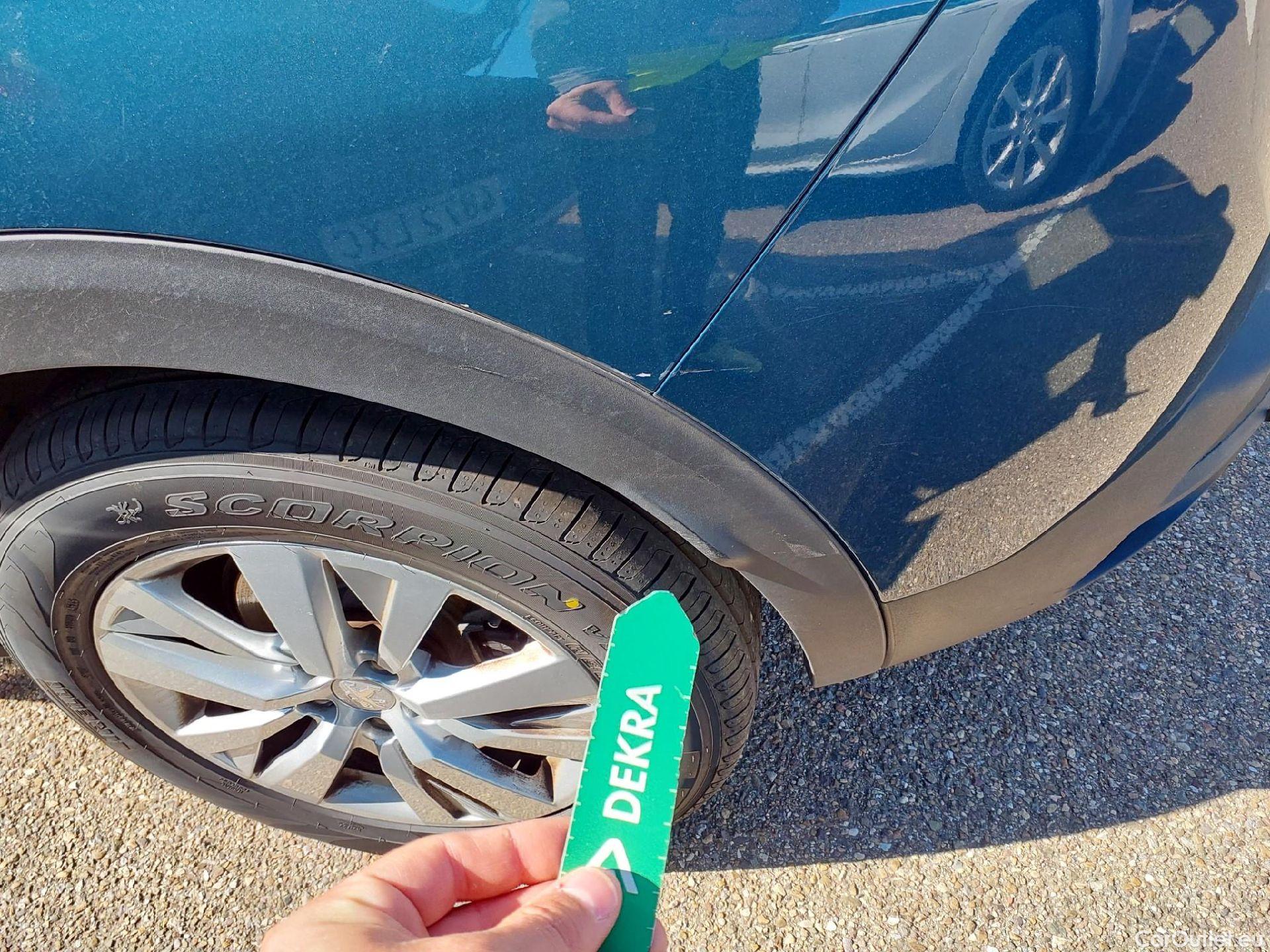  Peugeot  3008 PEUGEOT  / 2020 / 5P / todoterreno 1.5 BlueHDi 96kW S&S Active Pack EAT8 #4