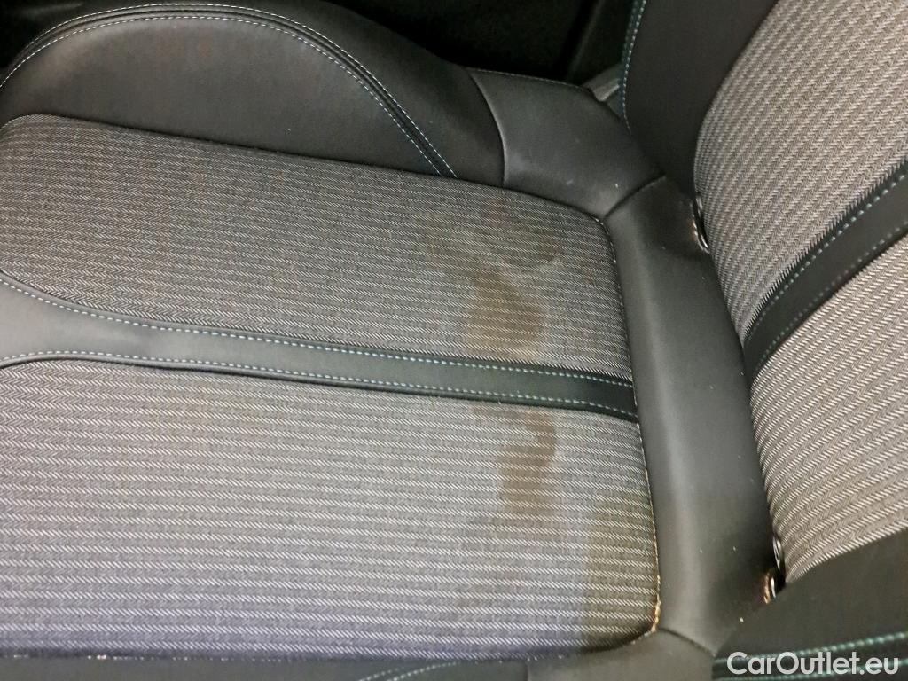  Peugeot  3008 PEUGEOT  / 2020 / 5P / todoterreno 1.5 BlueHDi 96kW (130CV) S&S Allure EAT8 #12