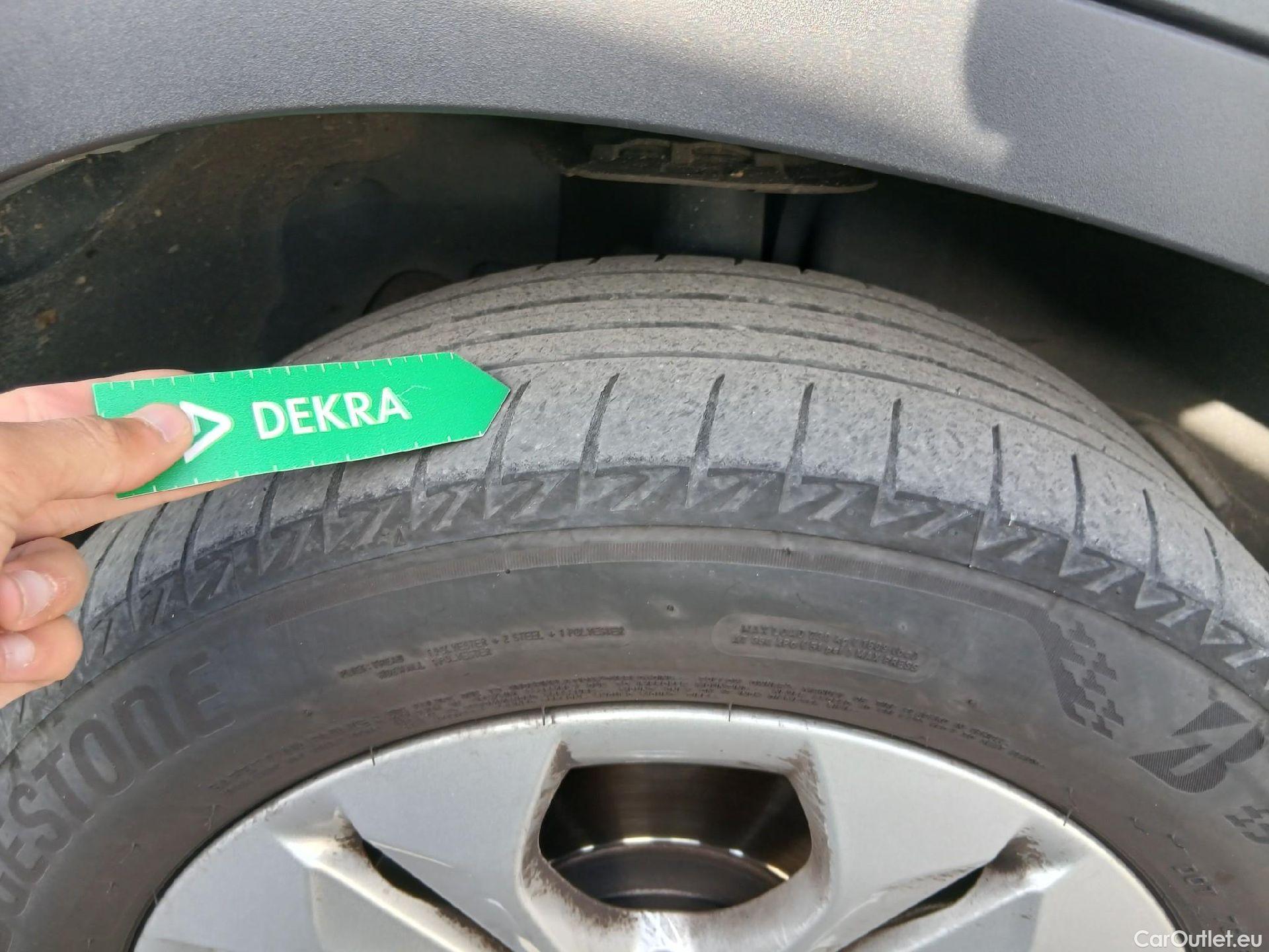  Bmw  X2 BMW  / 2017 / 5P / todoterreno sDrive18d (AC) #23