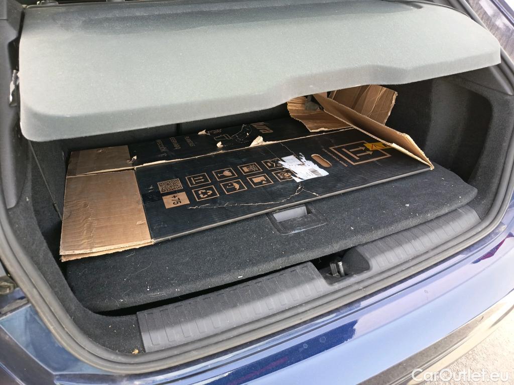  Audi  A3 AUDI  / 2020 / 5P / berlina con portón Sportback S line 30 TDI 85kW (116CV) #13