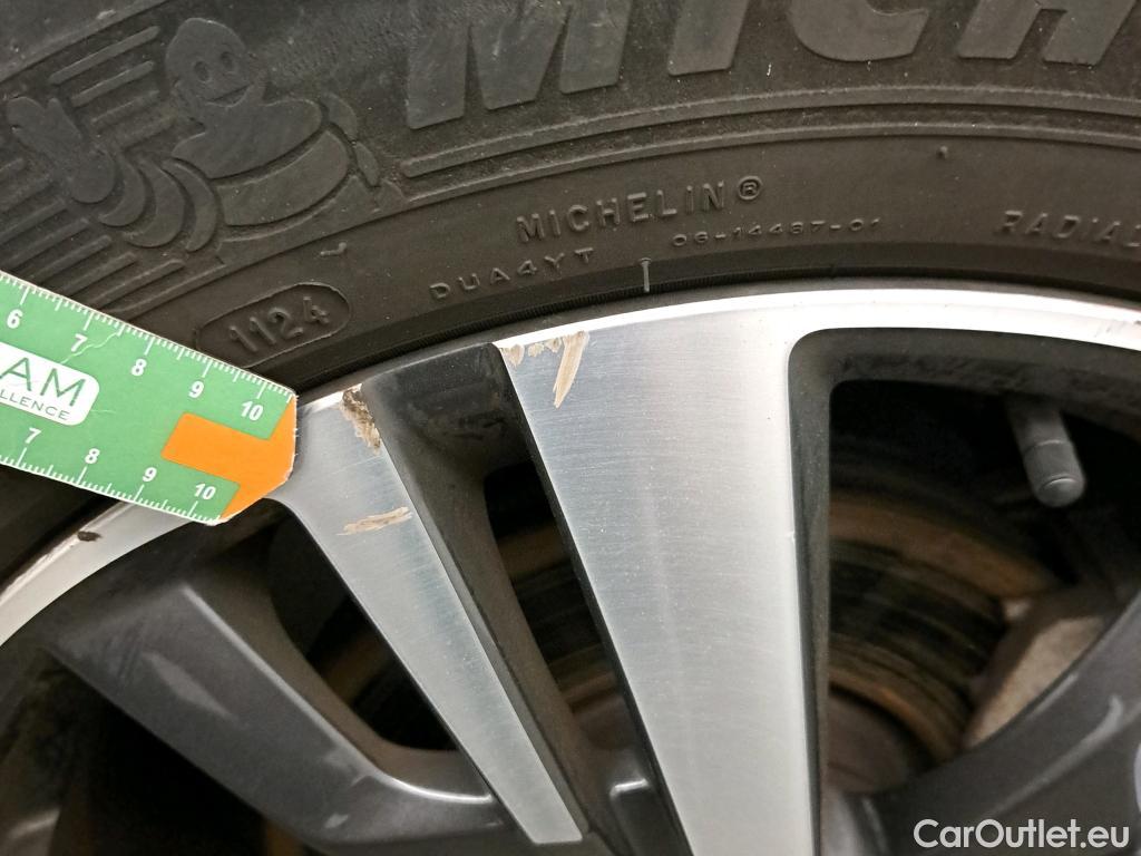  Peugeot  3008 PEUGEOT  / 2020 / 5P / todoterreno 1.5 BlueHDi 96kW (130CV) S&S Allure EAT8 #6