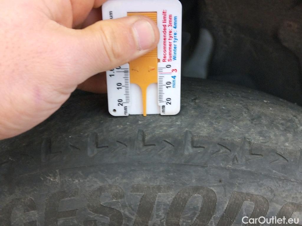  Volvo  XC 40 VOLVO XC40 todoterreno 1.5 T5 Twin Recharge Inscription Ex Auto 260 CV 10 kWh #8