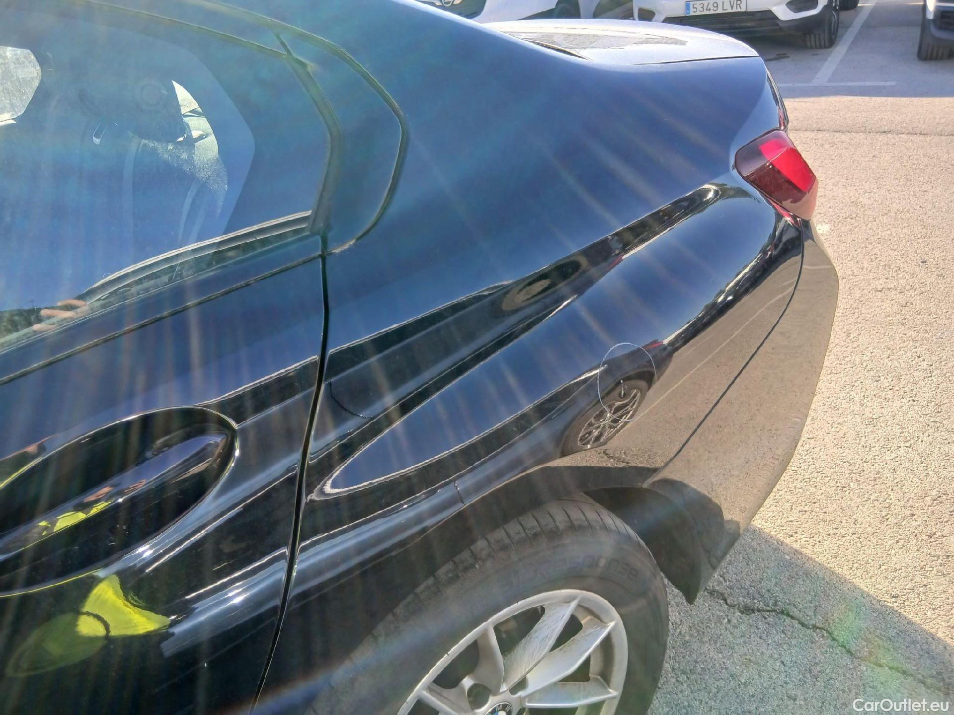  Bmw  Serie 3 BMW  / 2018 / 4P / sedán 318d Auto. #15