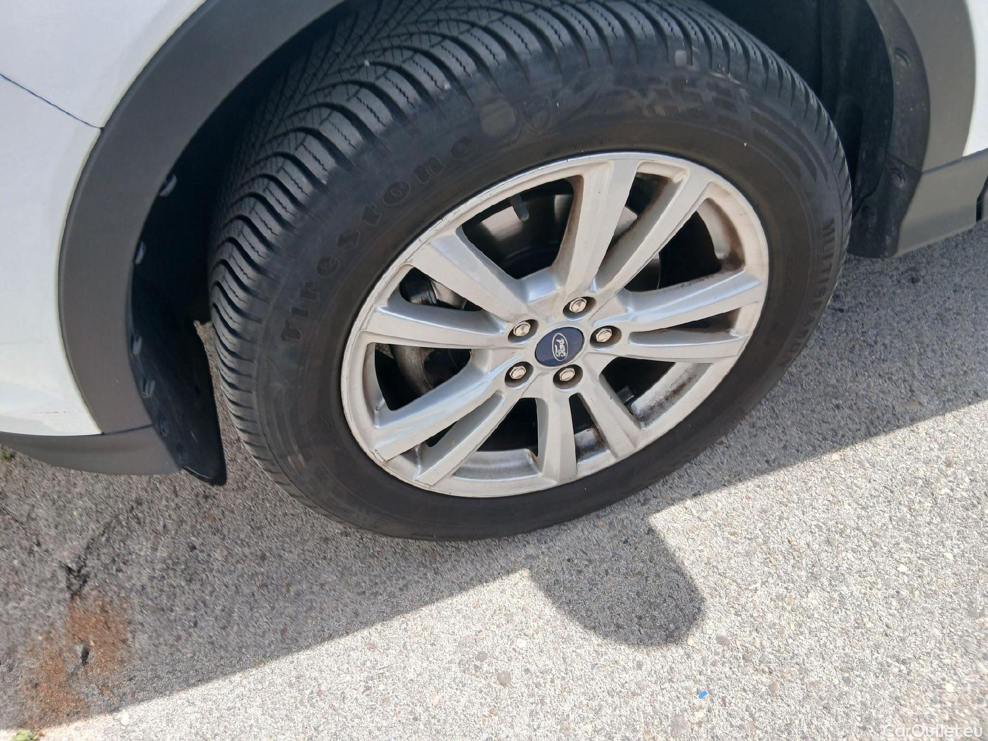  Ford  Kuga FORD  / 2016 / 5P / todoterreno 1.5 EcoBoost 88kW 4x2 Trend+ (CX) #7