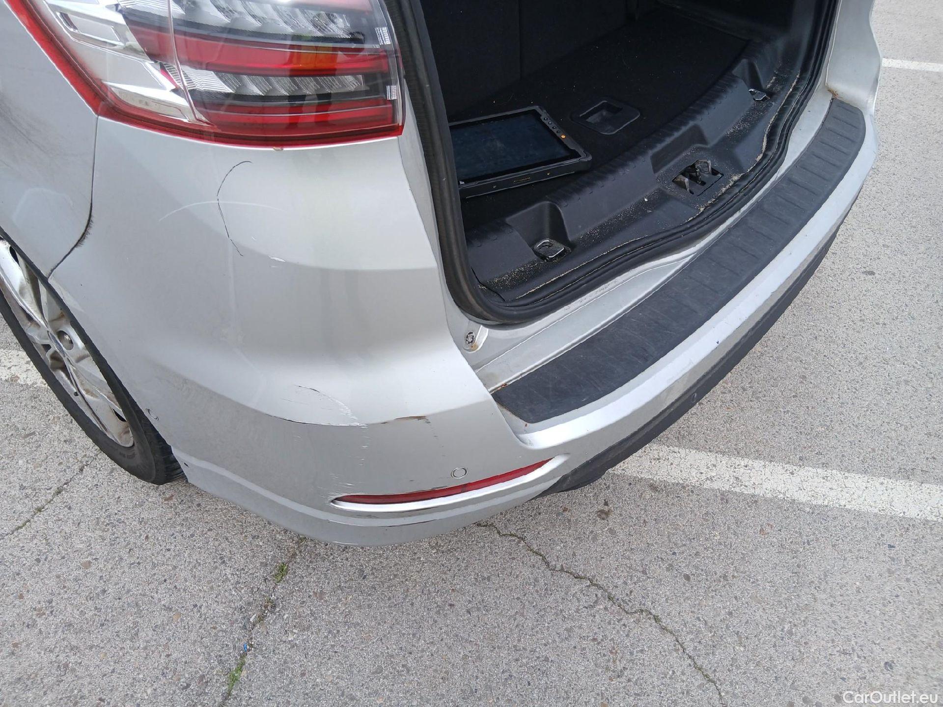  Ford  S-Max FORD  / 2010 / 5P / monovolumen 2.0 TDCi Panther 110kW Titanium #34