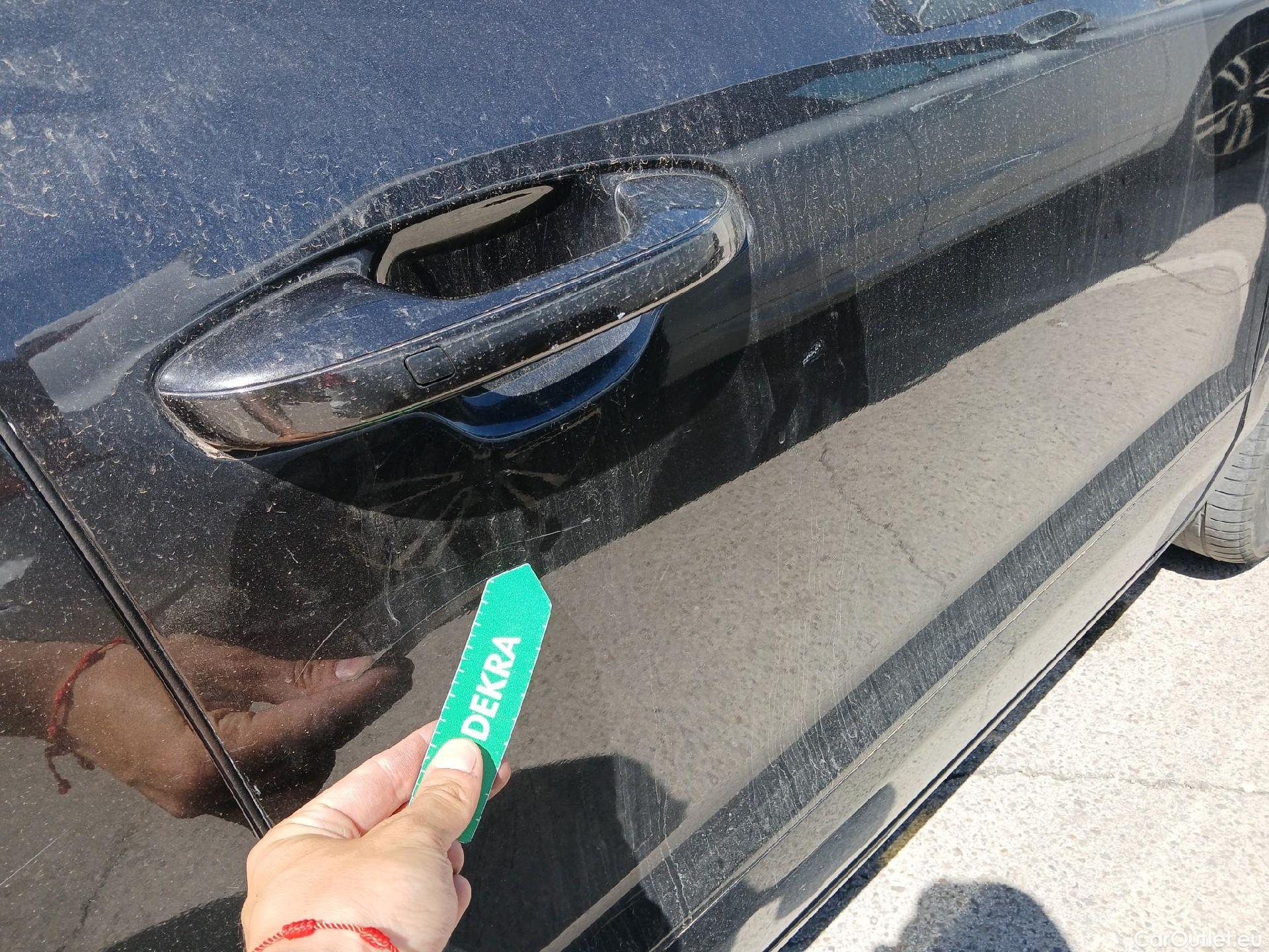  KIA  Niro KIA  / 2022 / 5P / crossover 1.6 GDi PHEV 135kW (183CV) Drive #40