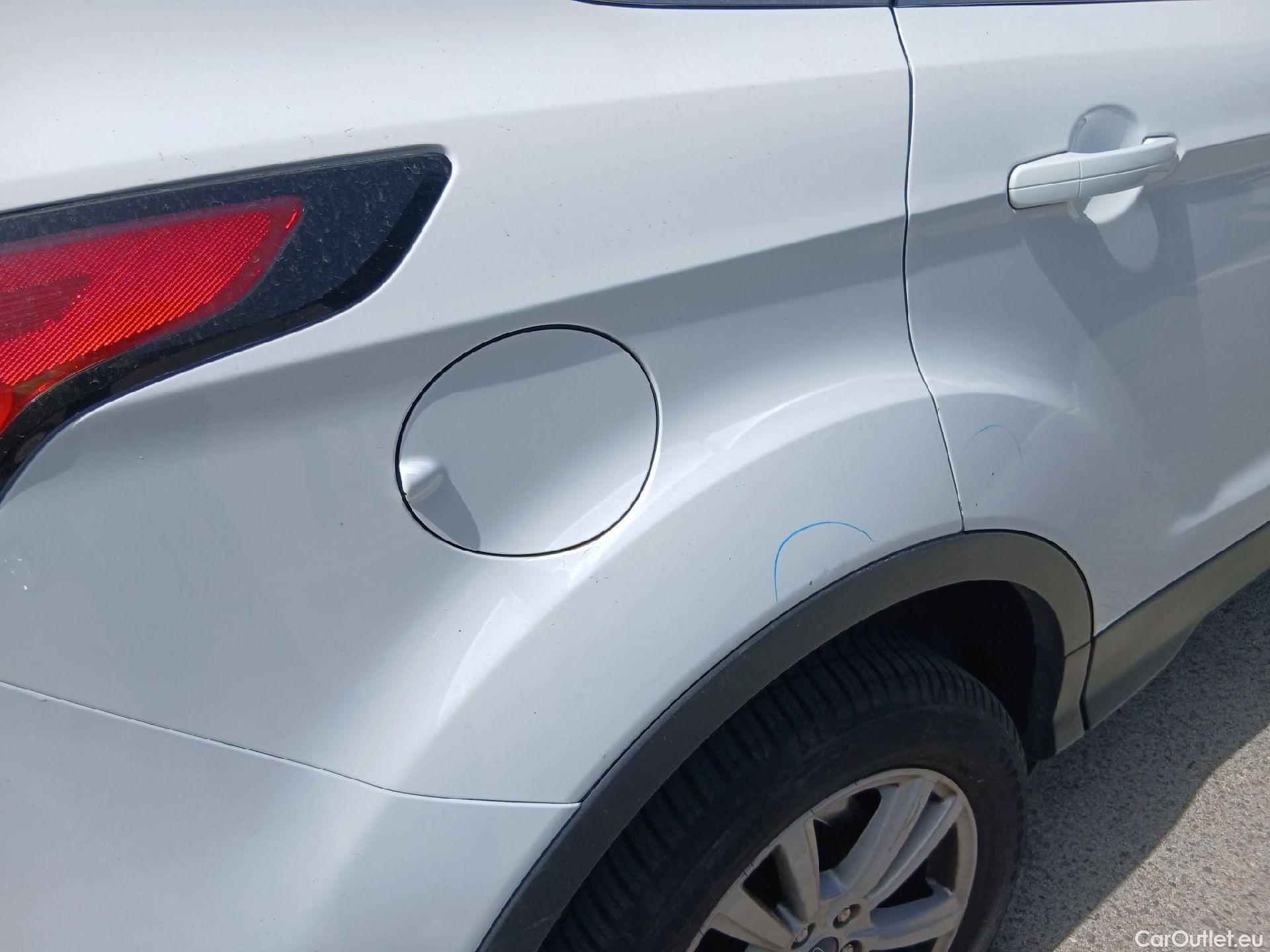  Ford  Kuga FORD  / 2016 / 5P / todoterreno 1.5 EcoBoost 88kW 4x2 Trend+ (CX) #17