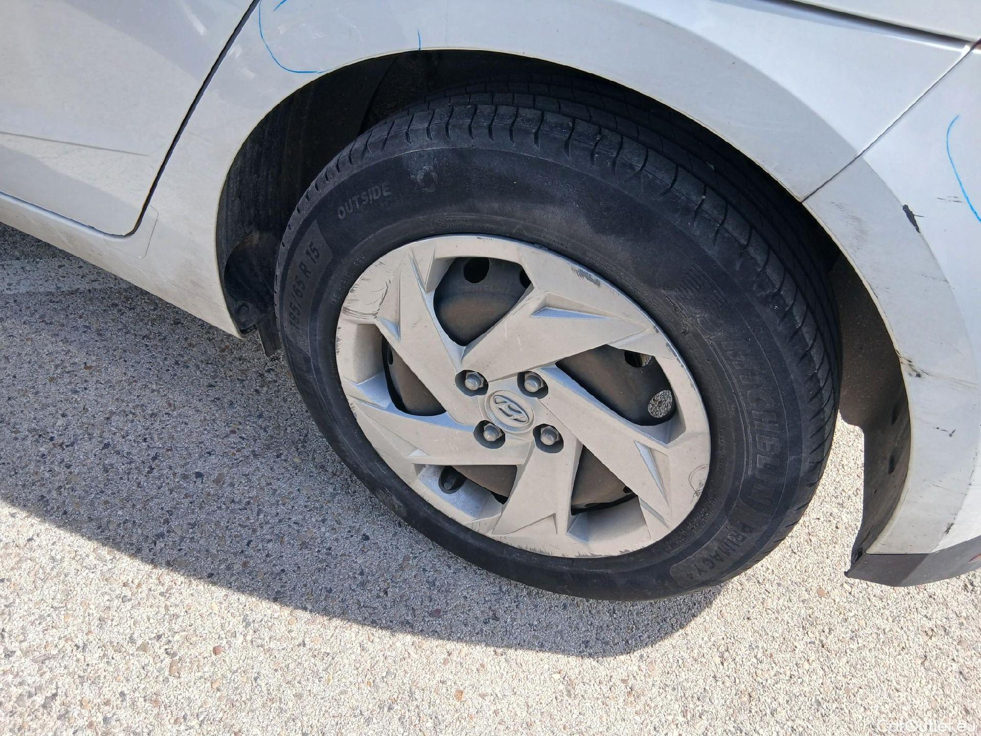  Hyundai  i20 HYUNDAI  / 2020 / 5P / berlina con portón 1.0 TGDI 74kW (100CV) 48V Essence #51