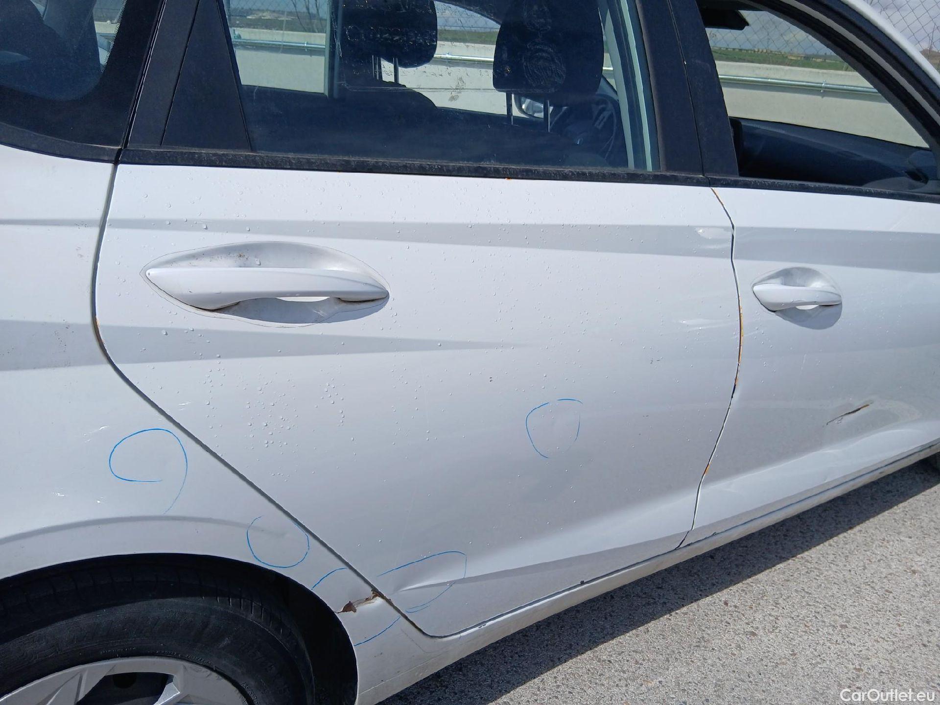  Hyundai  i20 HYUNDAI  / 2020 / 5P / berlina con portón 1.0 TGDI 74kW (100CV) 48V Essence #55