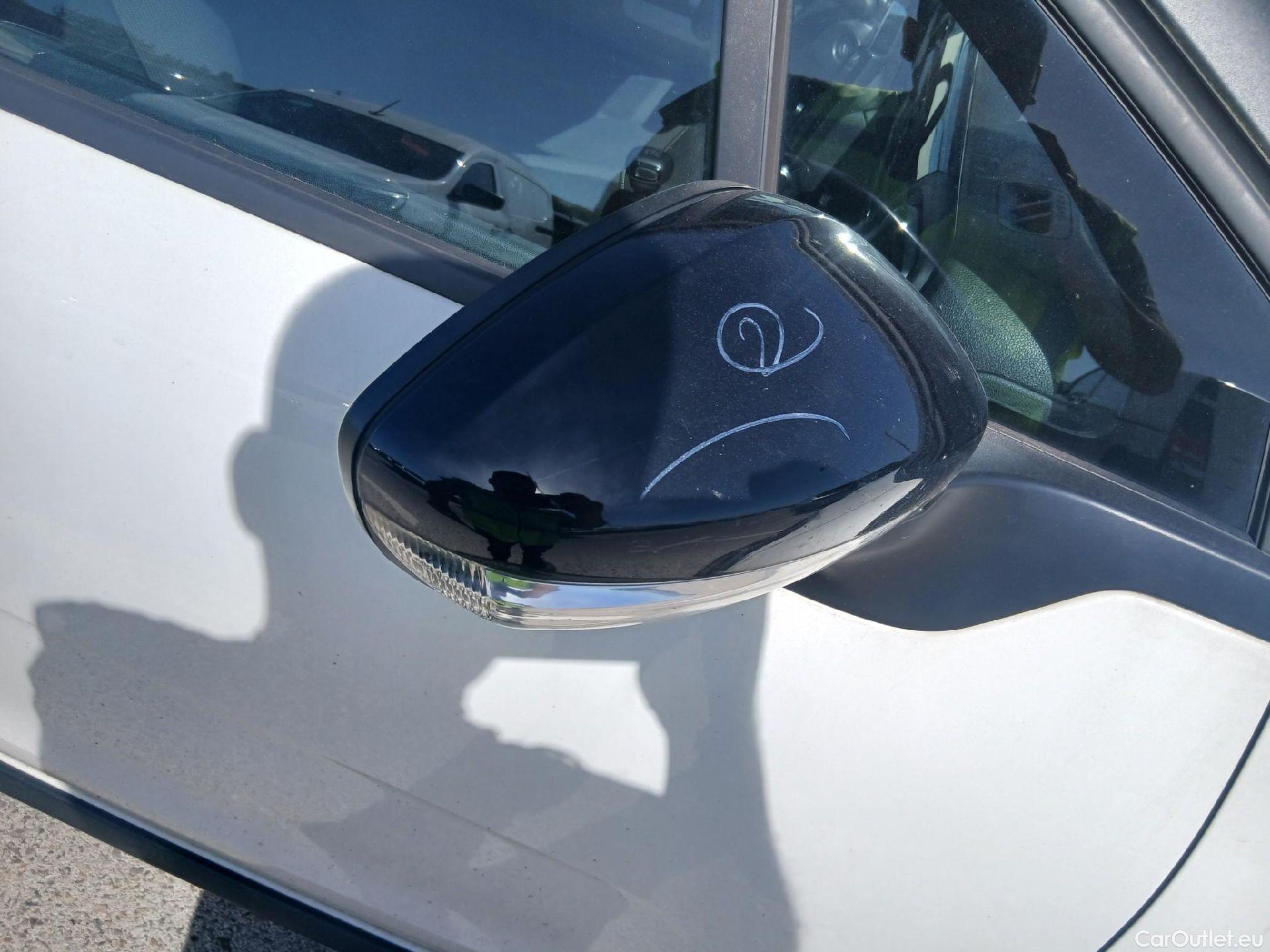  Citroen  C3 CITROEN  / 2020 / 5P / berlina con portón BlueHDi 75KW (100CV) S&S FEEL #43