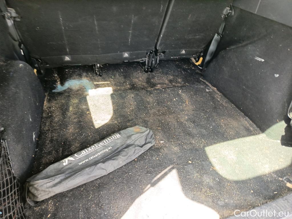  Dacia  Lodgy DACIA  / 2012 / 5P / monovolumen compacto Comfort 1.6 80kW (110CV) GLP 5Pl #7