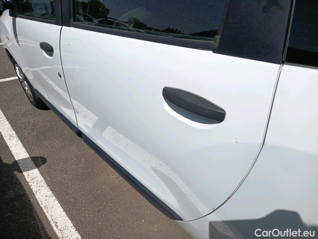  Dacia  Lodgy DACIA  / 2012 / 5P / monovolumen compacto Comfort 1.6 80kW (110CV) GLP 5Pl #36