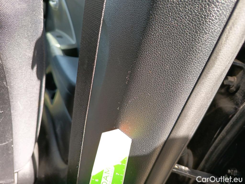  KIA  Niro KIA  Hïbrido Enchufable / 2016 / 5P / crossover 1.6 GDi Híbrido Enchufable 104kW Drive #27