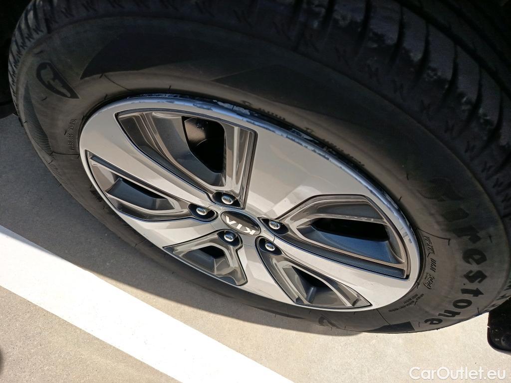  KIA  Niro KIA  Hïbrido Enchufable / 2016 / 5P / crossover 1.6 GDi Híbrido Enchufable 104kW Drive #38