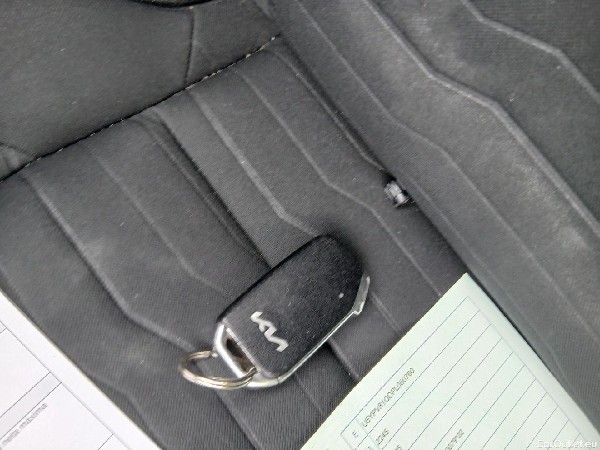  KIA  Sportage KIA  / 2022 / 5P / todoterreno 1.6 T-GDi HEV 171kW (230CV) Tech 4X4 #1