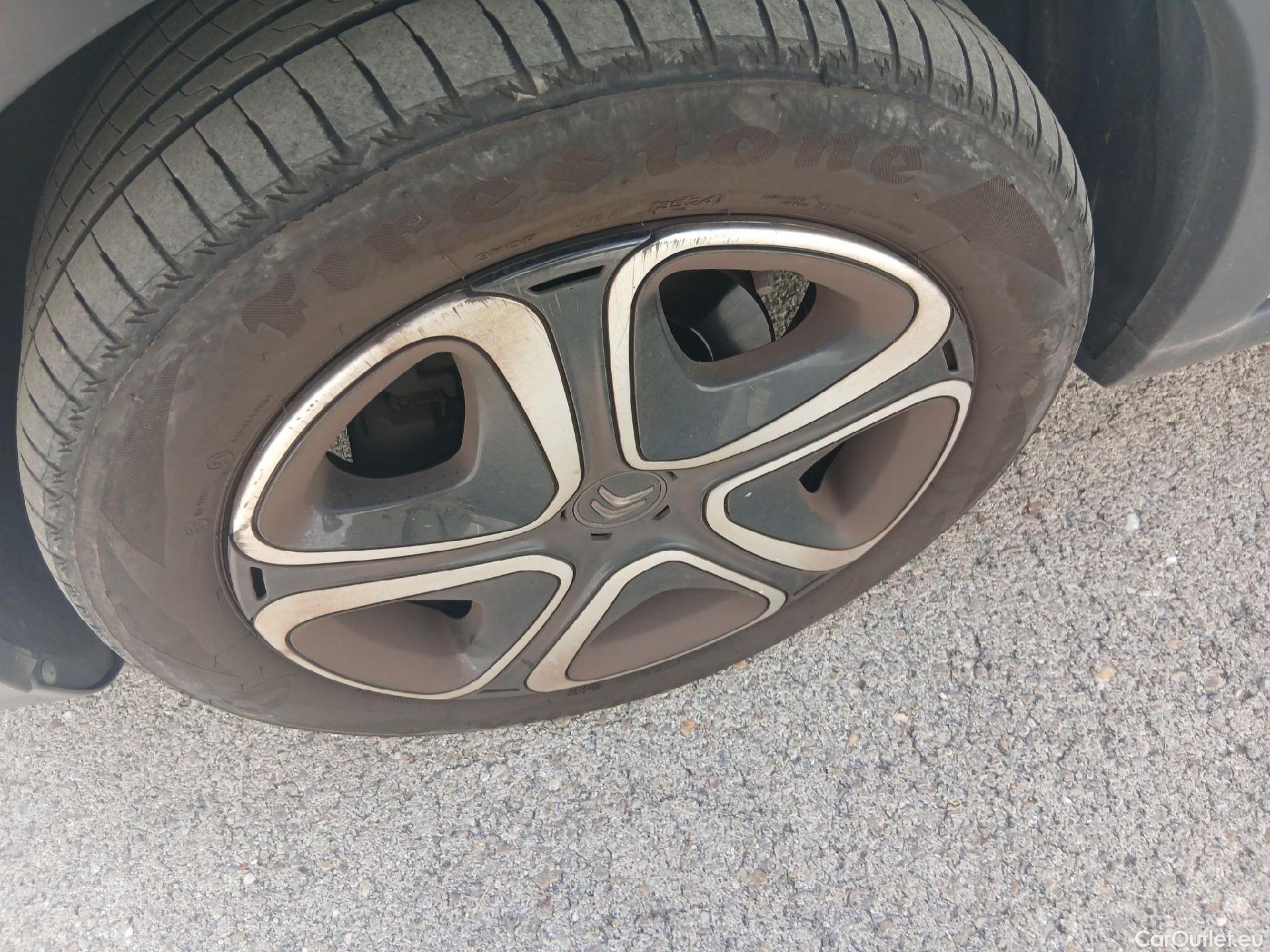  Citroen  C3 CITROEN  / 2020 / 5P / berlina con portón BlueHDi 75KW (100CV) S&S FEEL #19