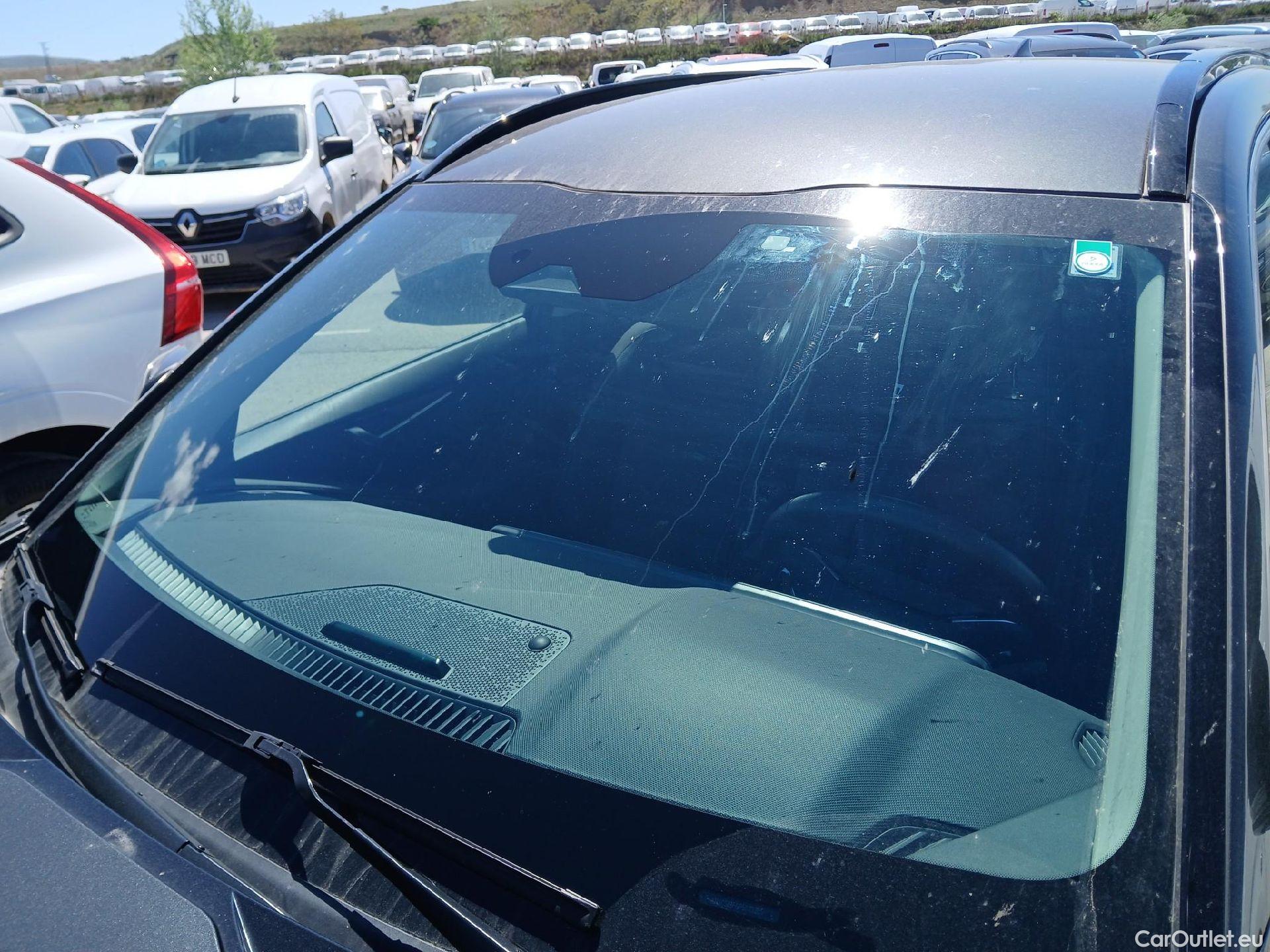  KIA  Niro KIA  / 2022 / 5P / crossover 1.6 GDi PHEV 135kW (183CV) Drive #13