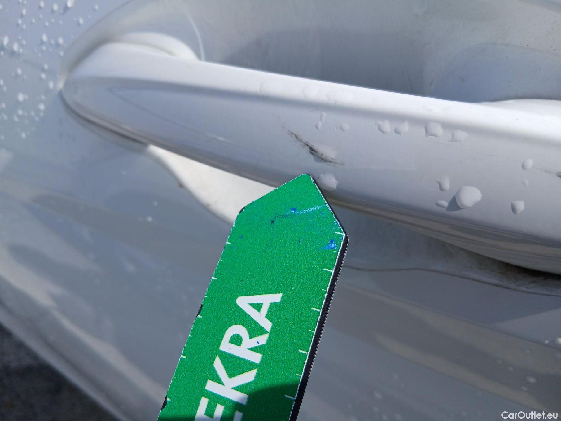  Hyundai  i20 HYUNDAI  / 2020 / 5P / berlina con portón 1.0 TGDI 74kW (100CV) 48V Essence #31